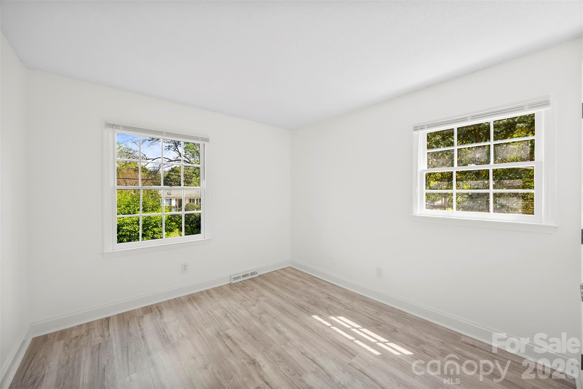 425 Whitethorn Drive — Gastonia