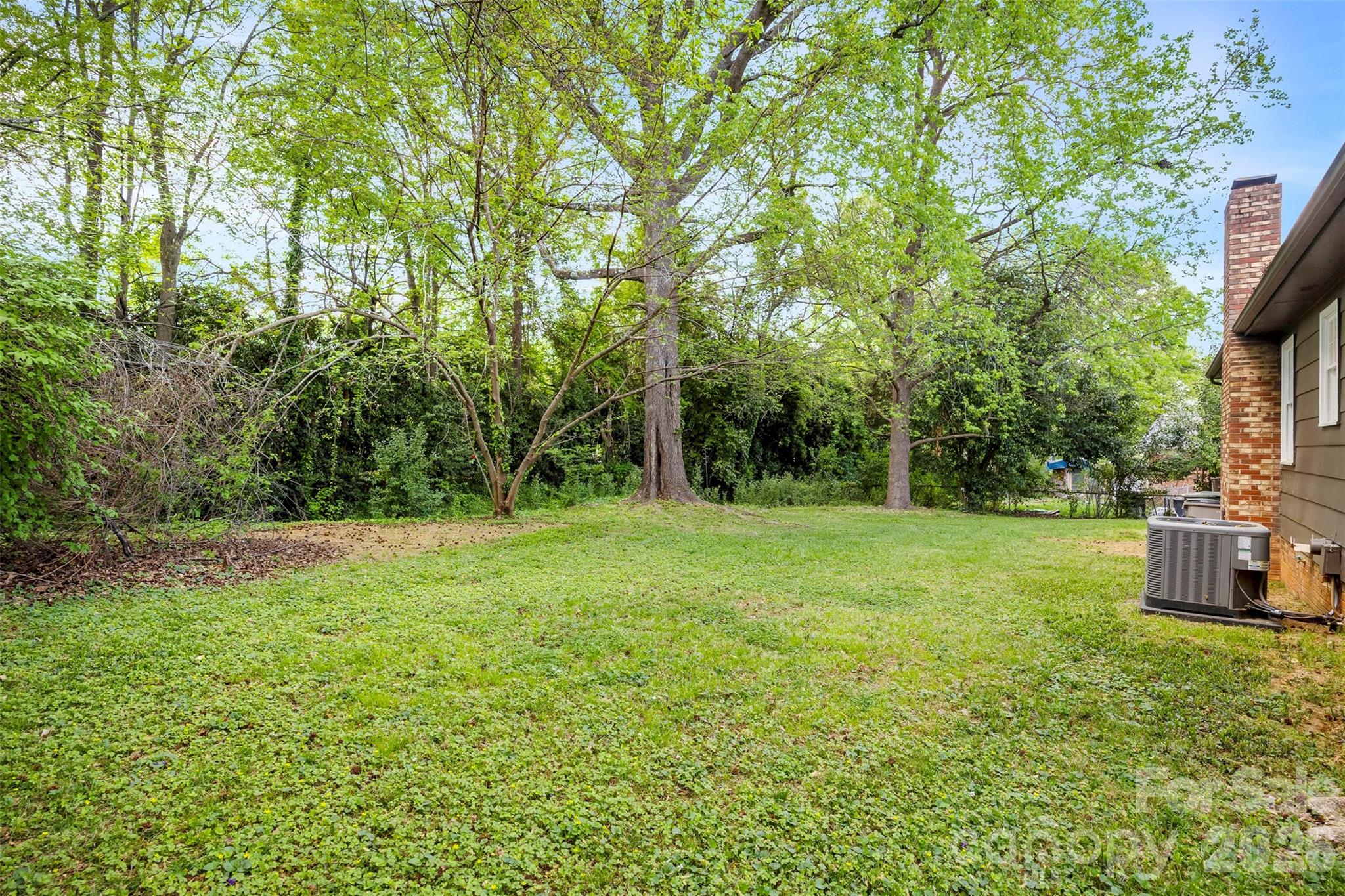 425 Whitethorn Drive — Gastonia