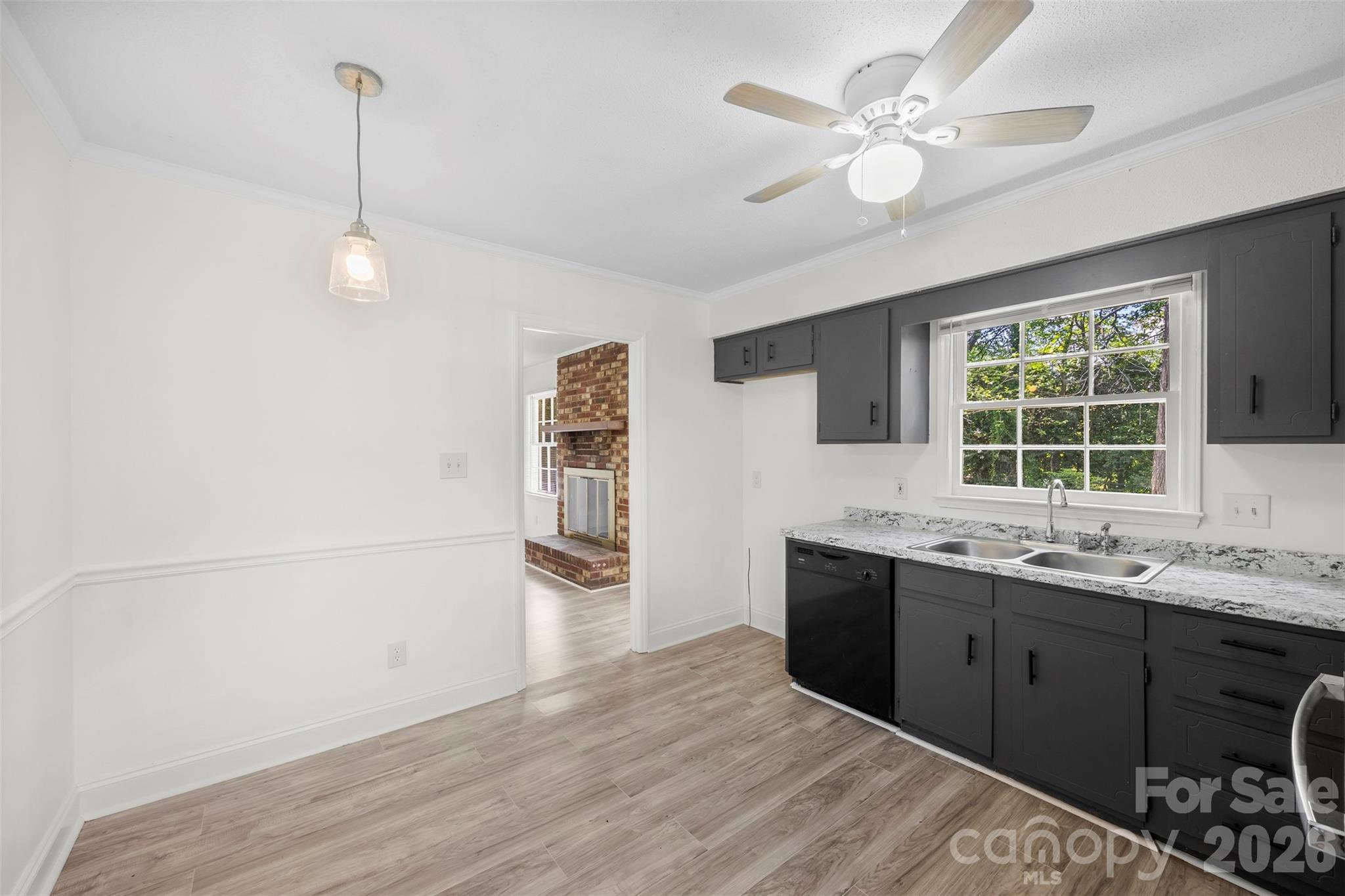 425 Whitethorn Drive — Gastonia