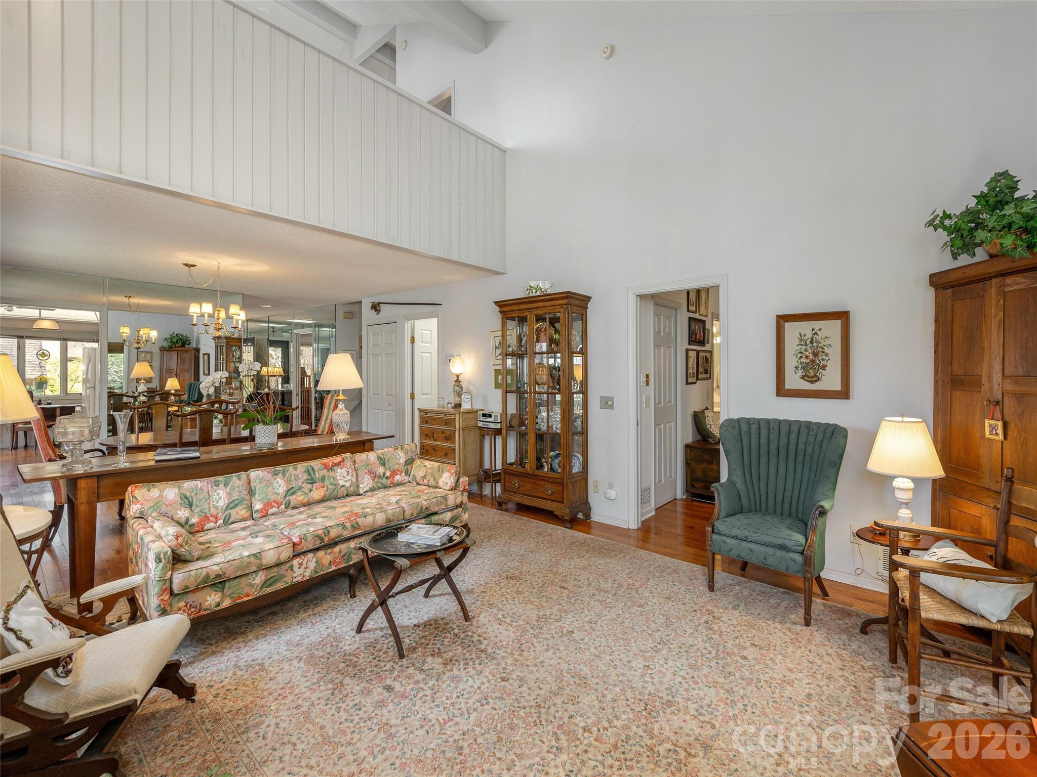 601 Red Oak Drive — Hendersonville