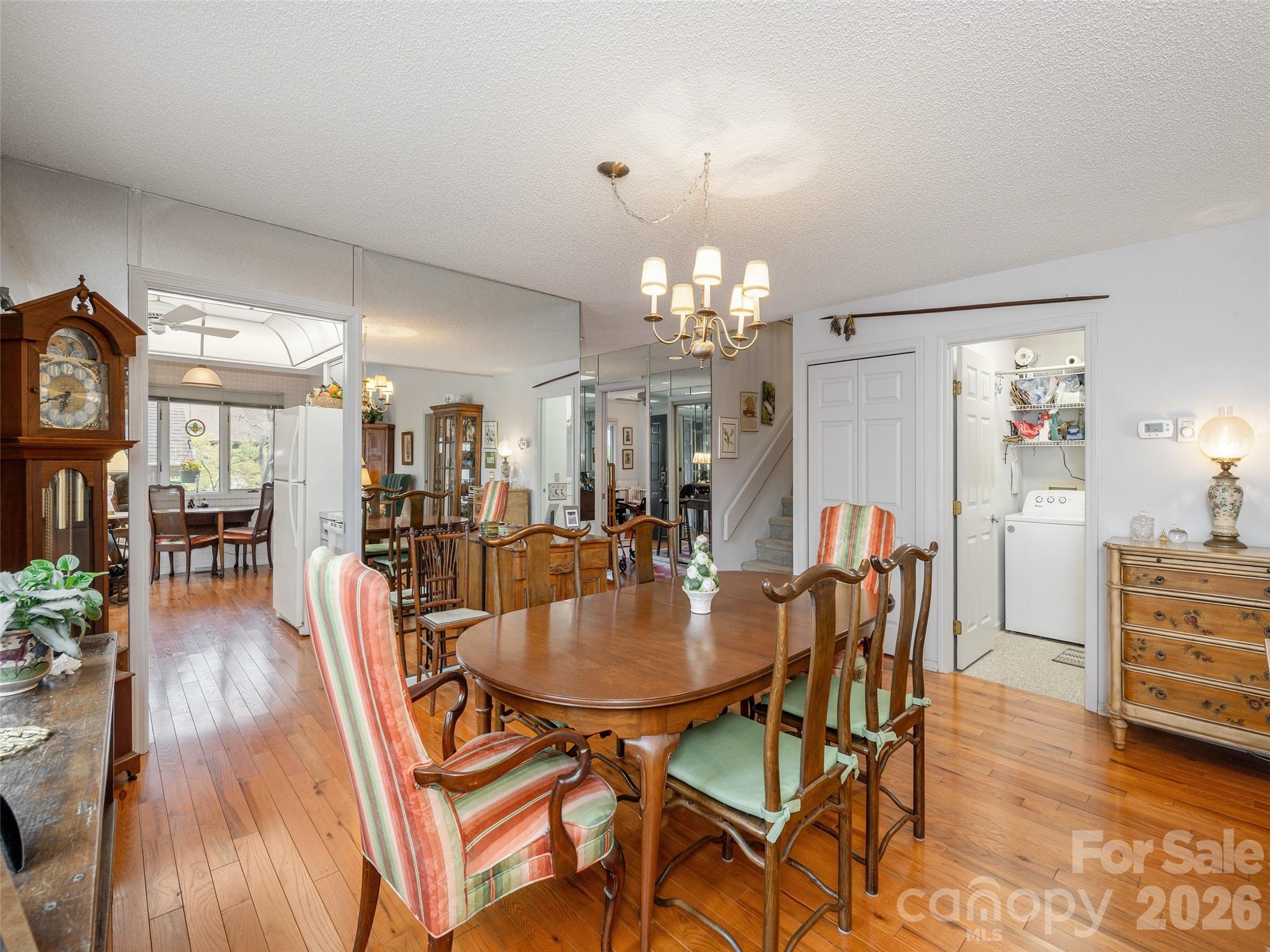 601 Red Oak Drive — Hendersonville