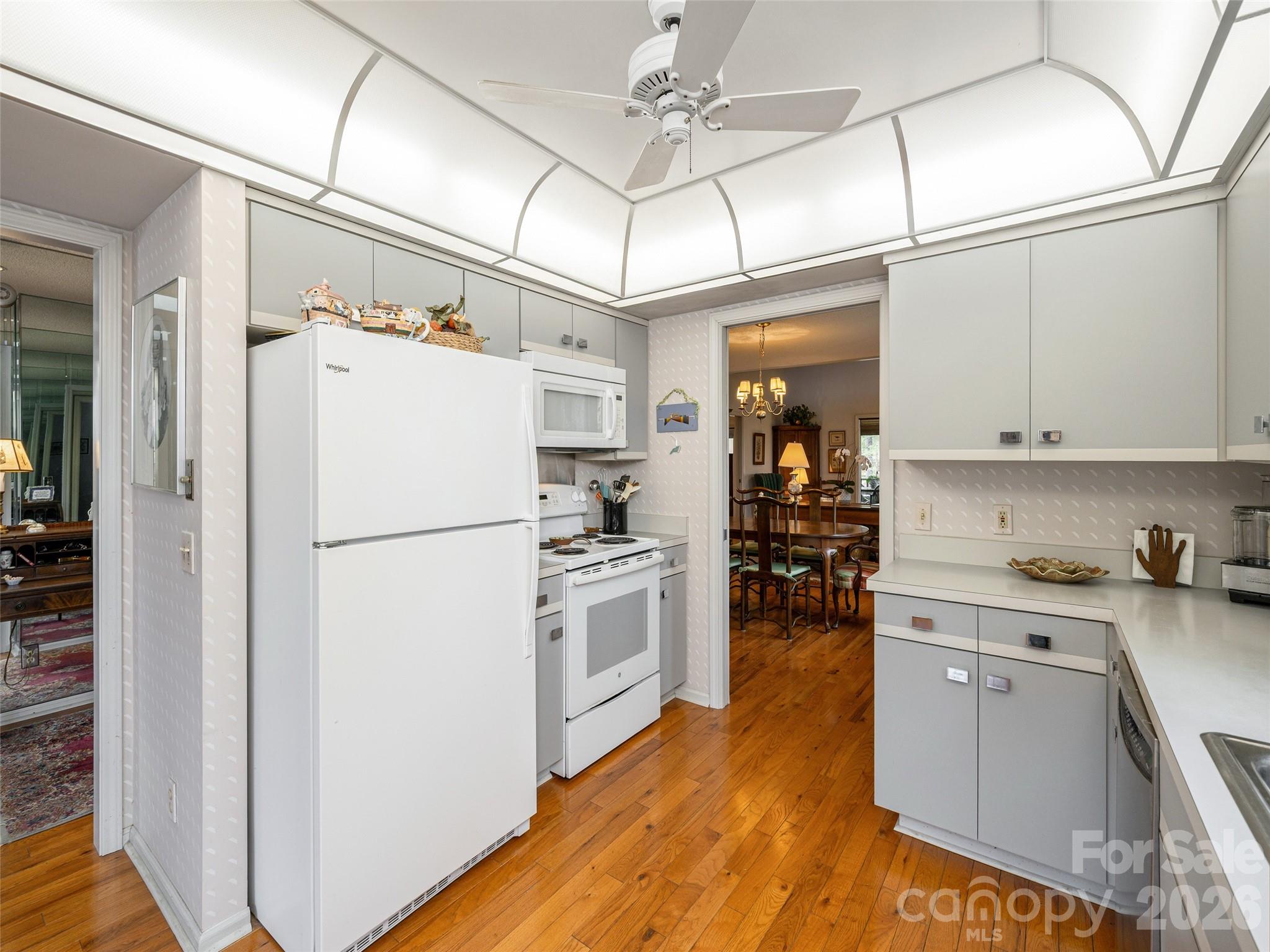 601 Red Oak Drive — Hendersonville