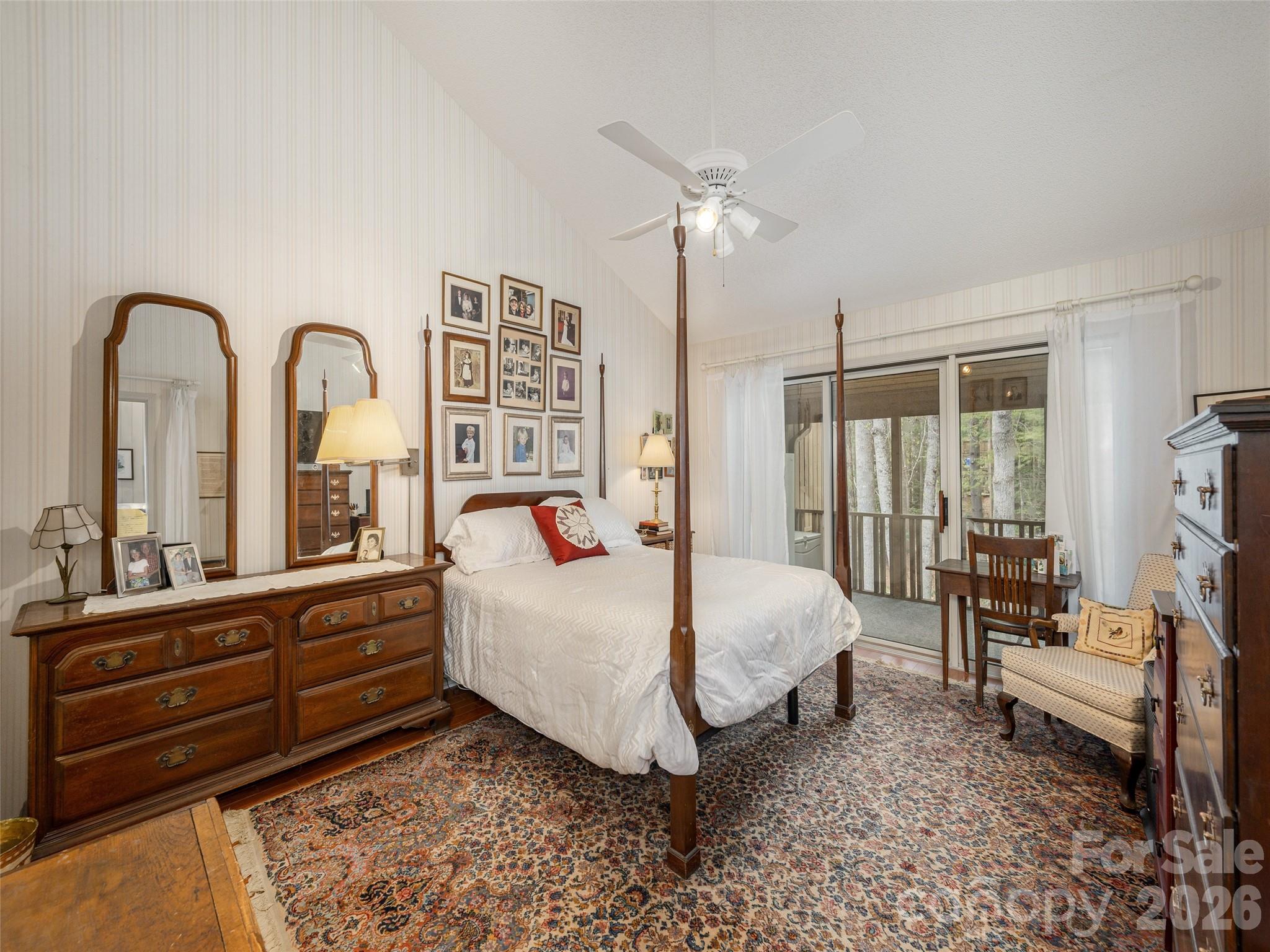 601 Red Oak Drive — Hendersonville