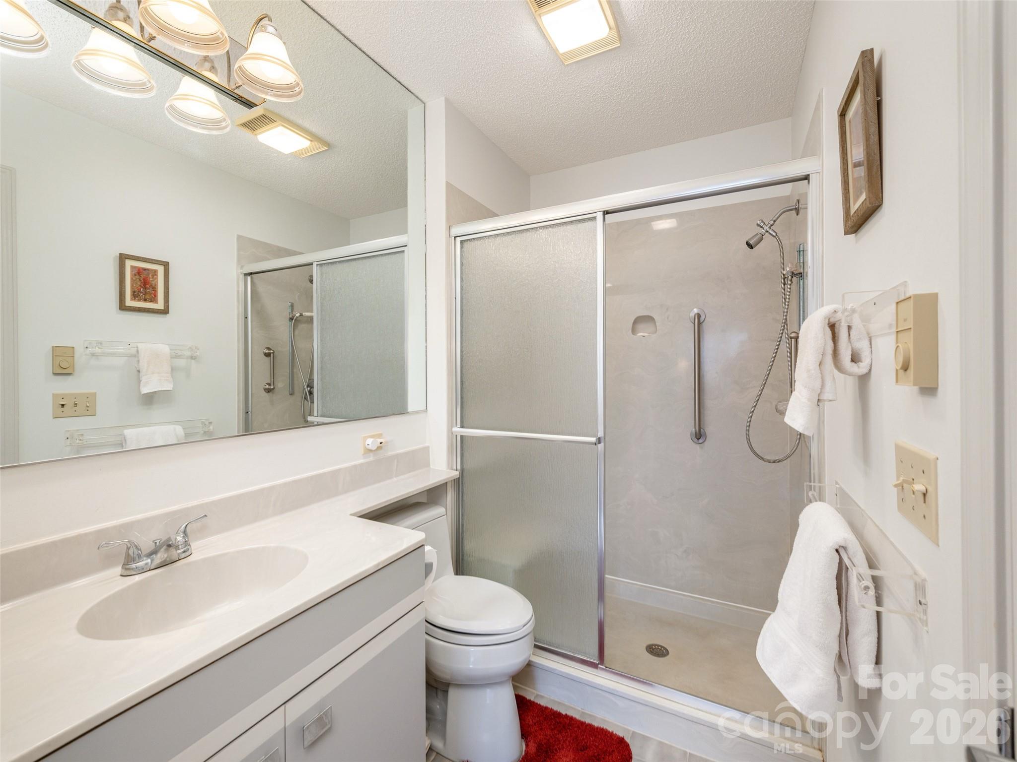 601 Red Oak Drive — Hendersonville