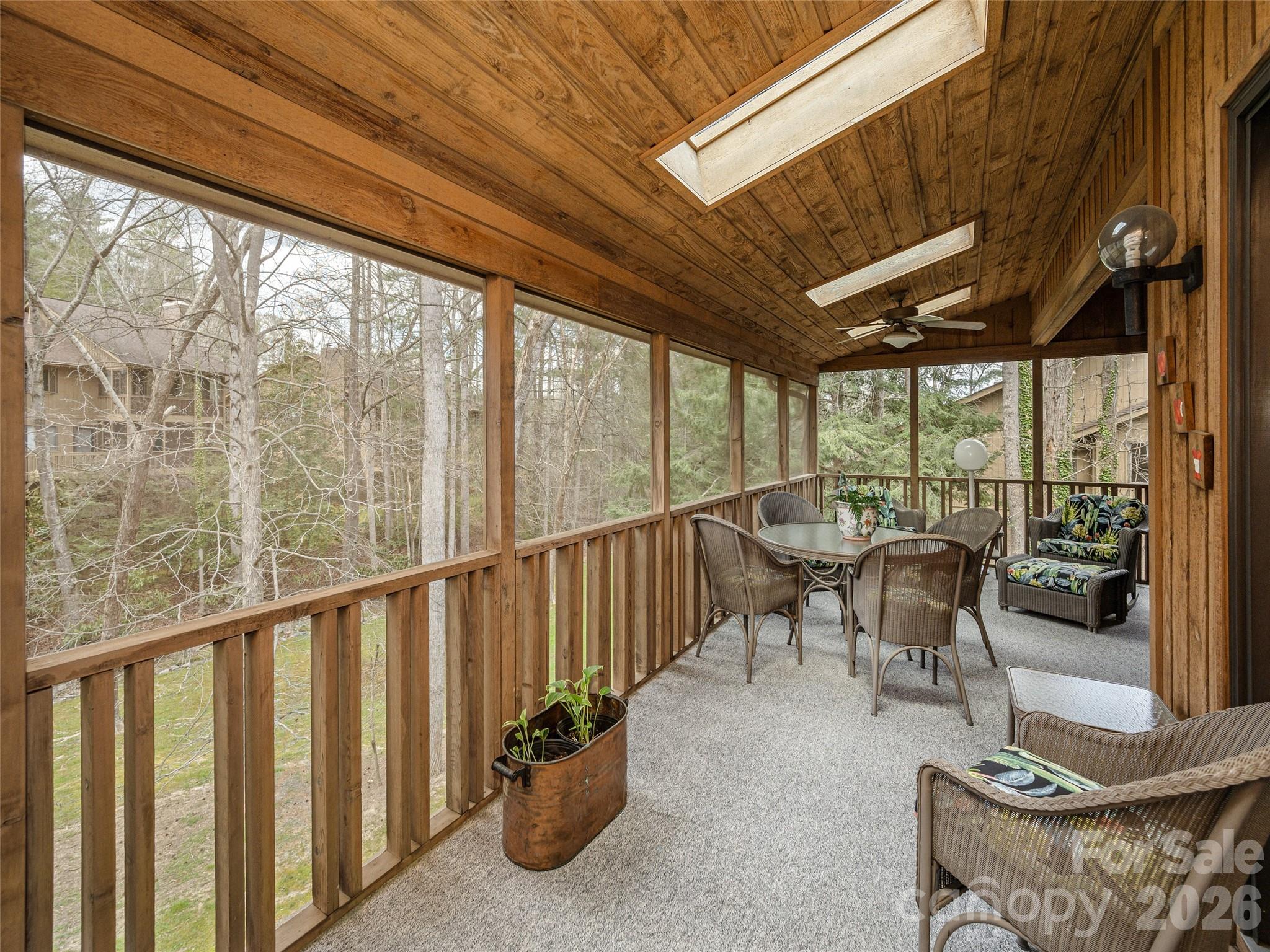 601 Red Oak Drive — Hendersonville