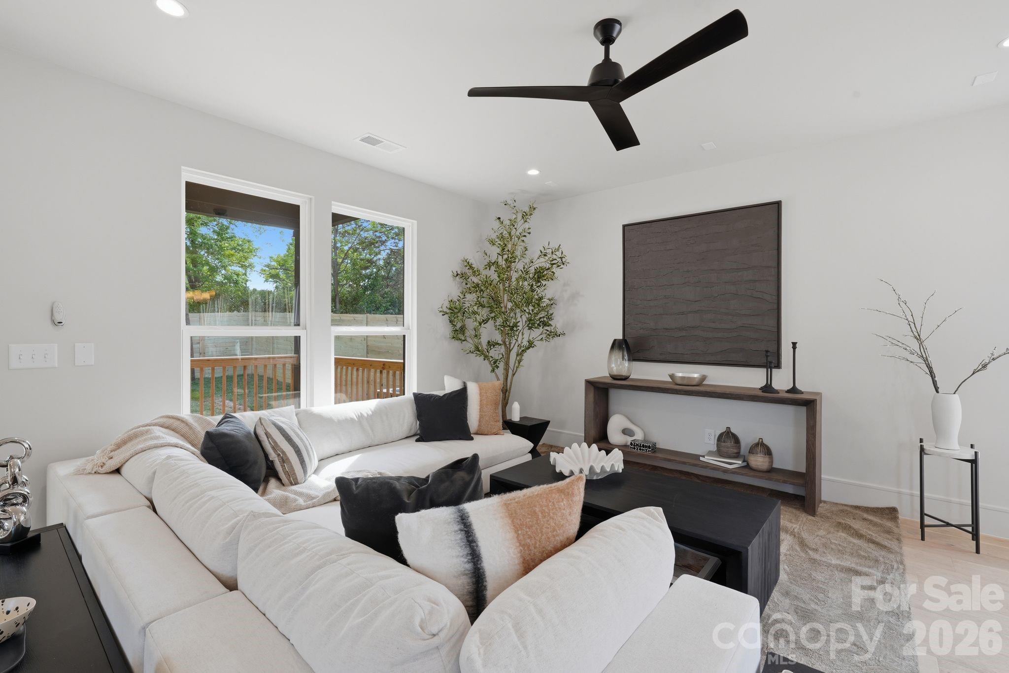 1404 Downs Avenue — Charlotte