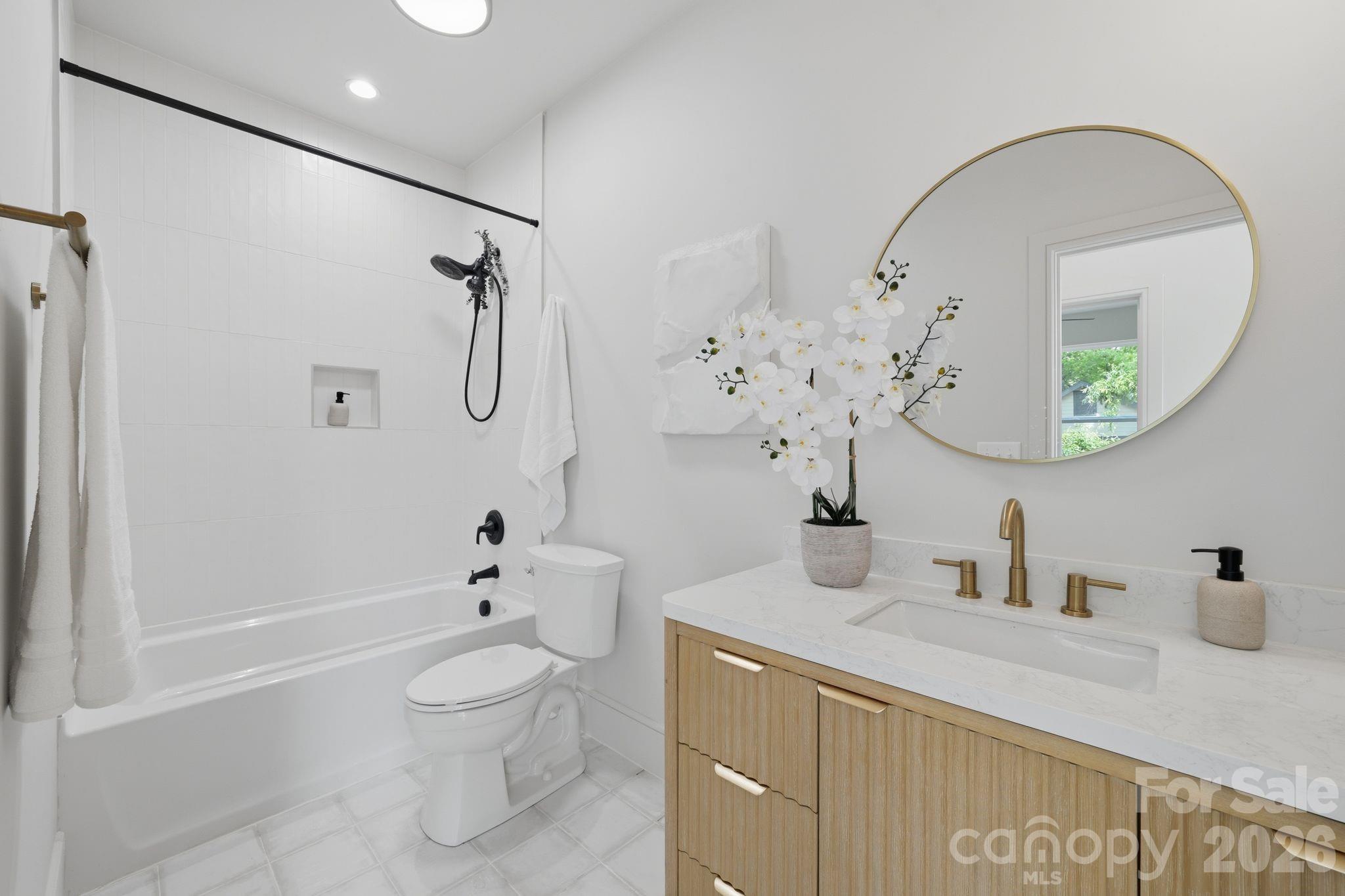 1404 Downs Avenue — Charlotte