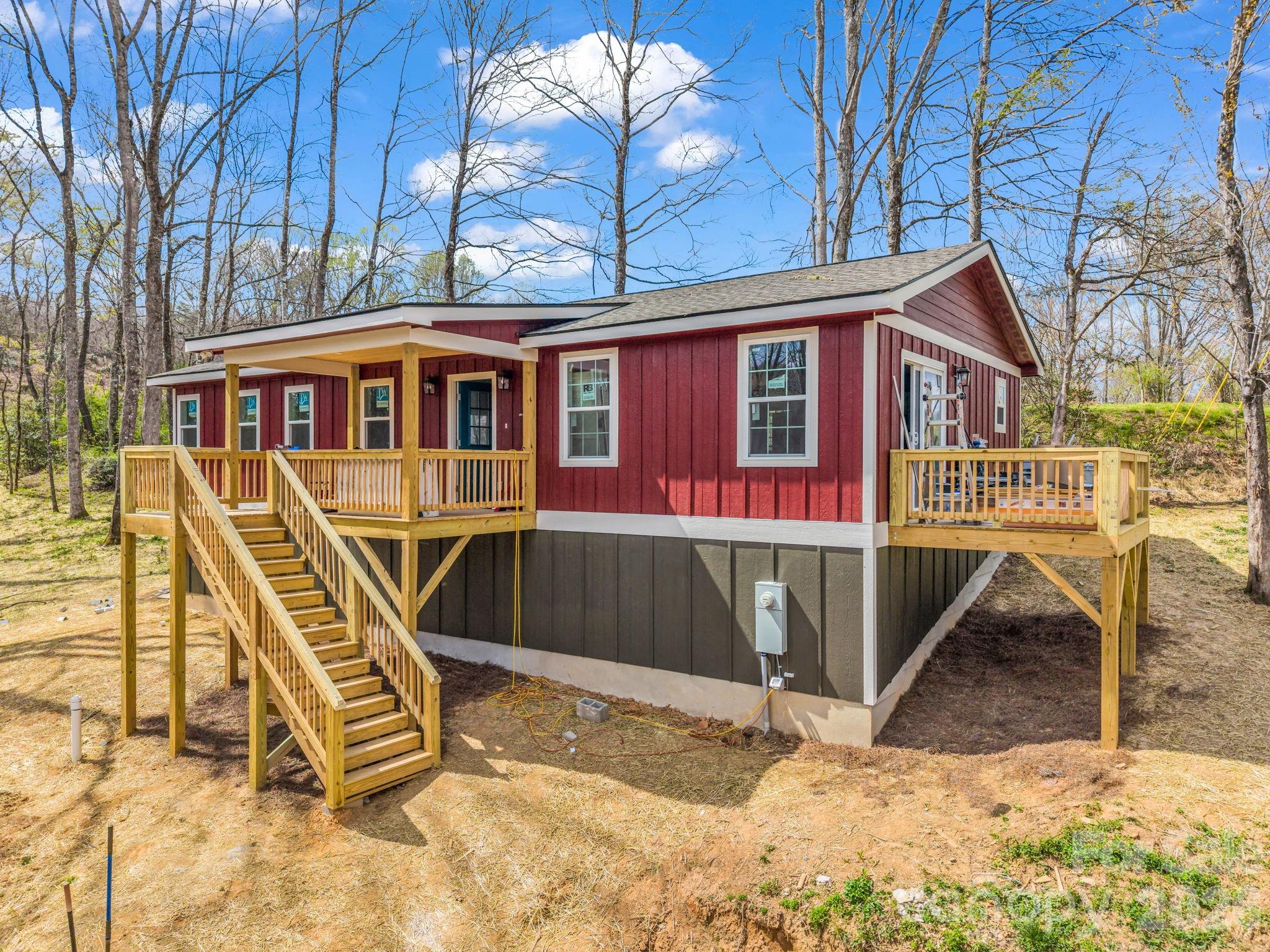 1458 Pickens Highway — Rosman