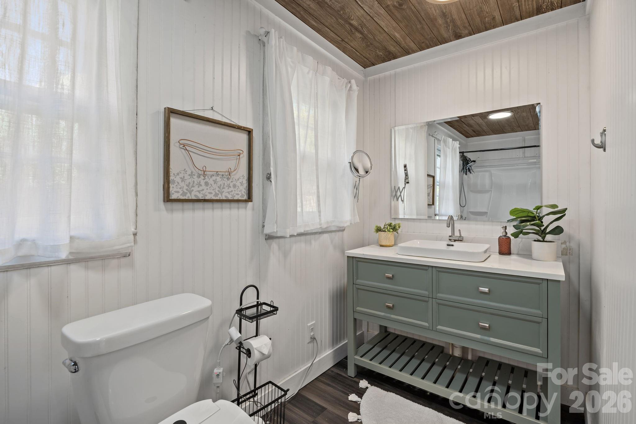 11 Log Cabin Trail — Candler