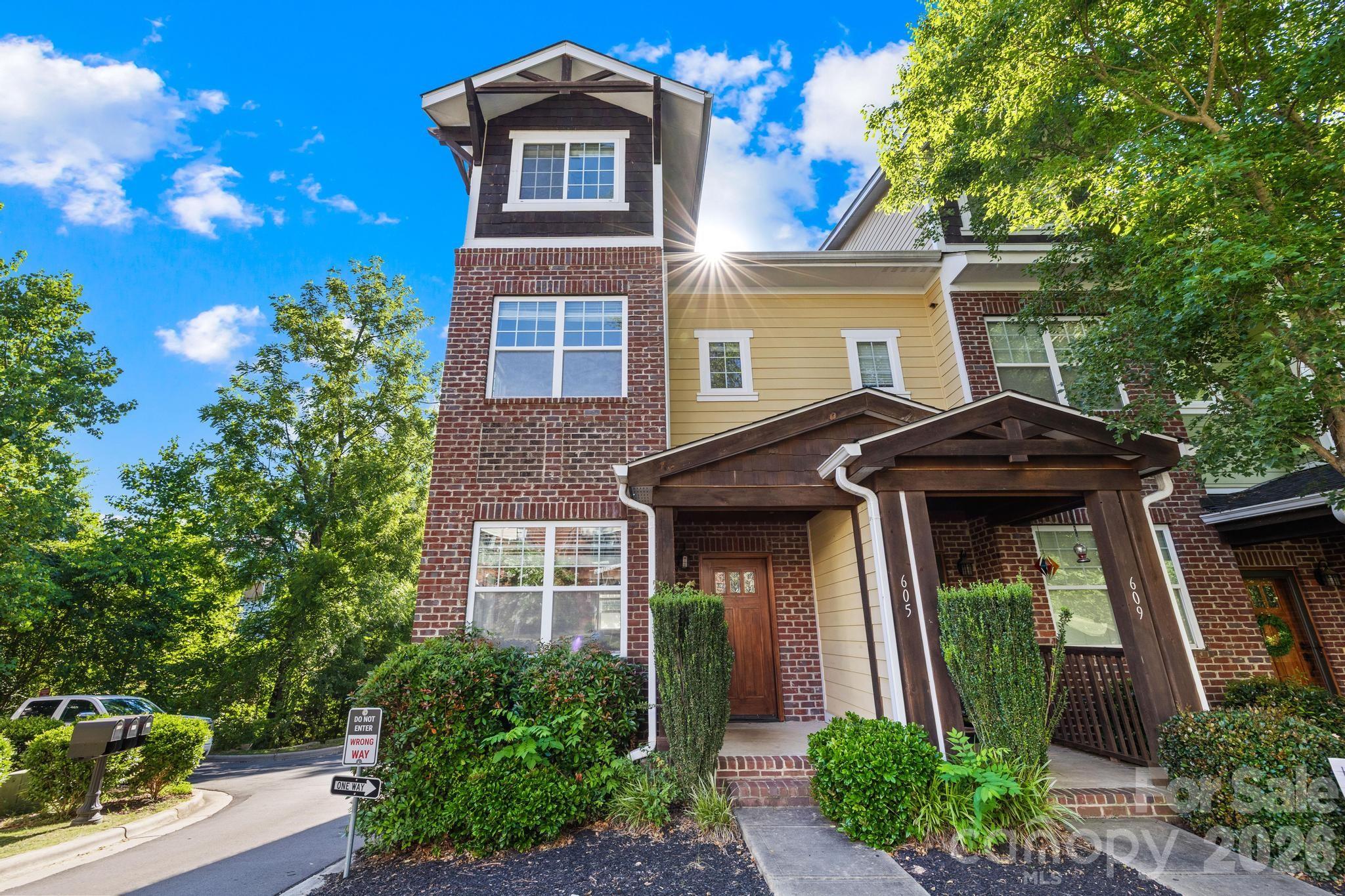 605 Village Main Circle — Davidson