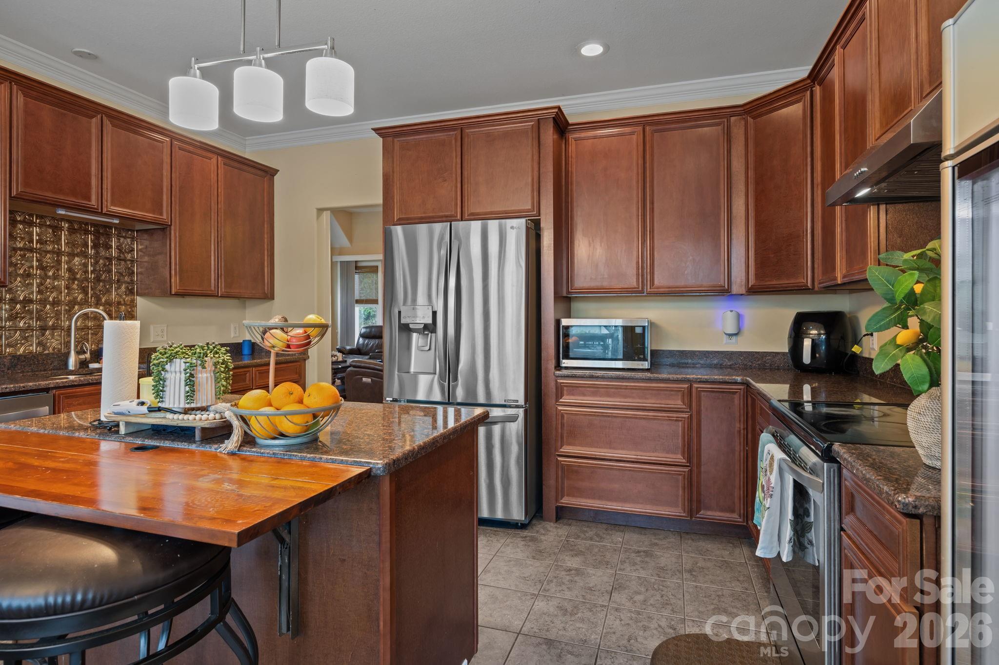 4 AMARETTO Drive — Candler