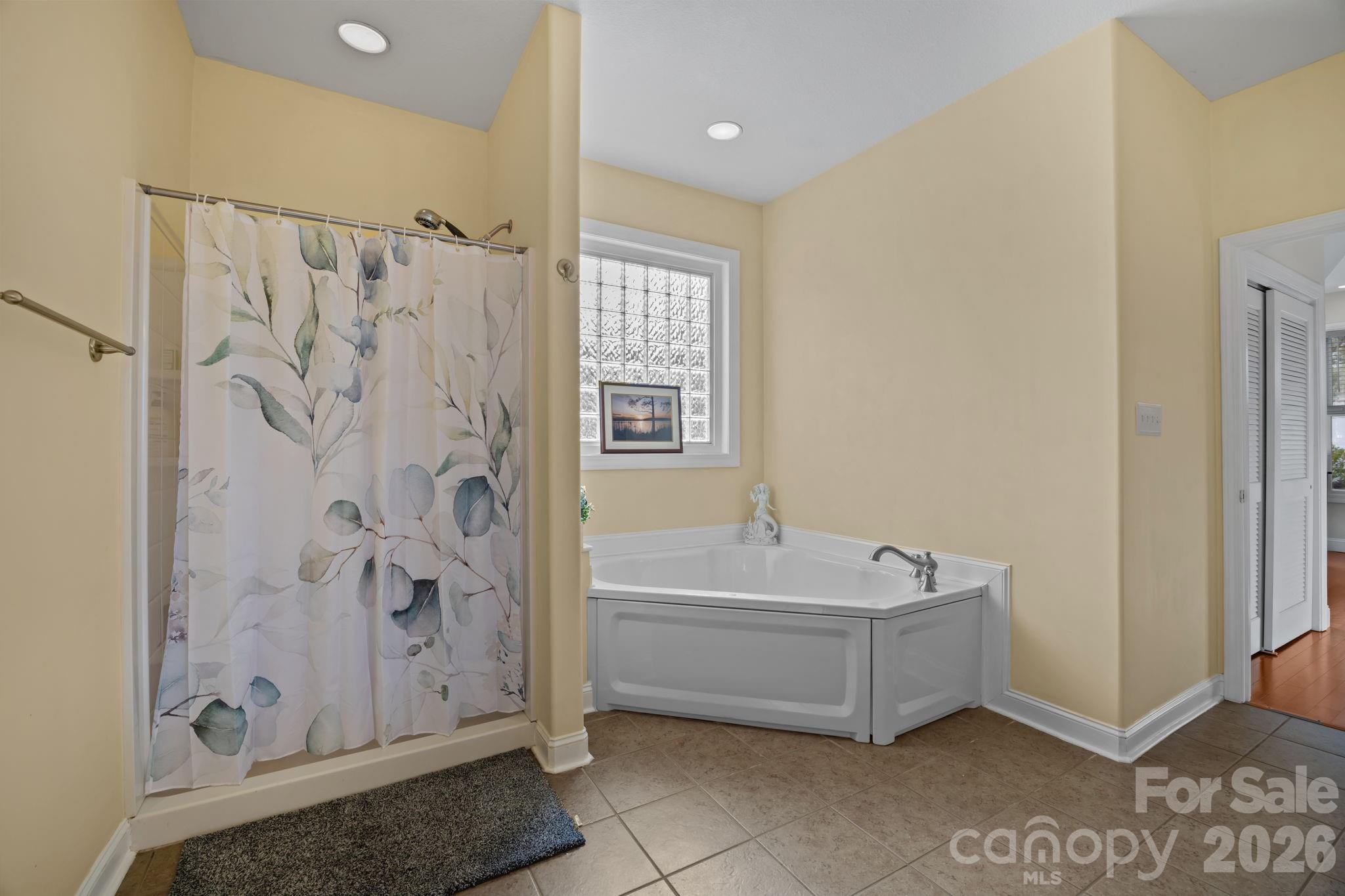 4 AMARETTO Drive — Candler