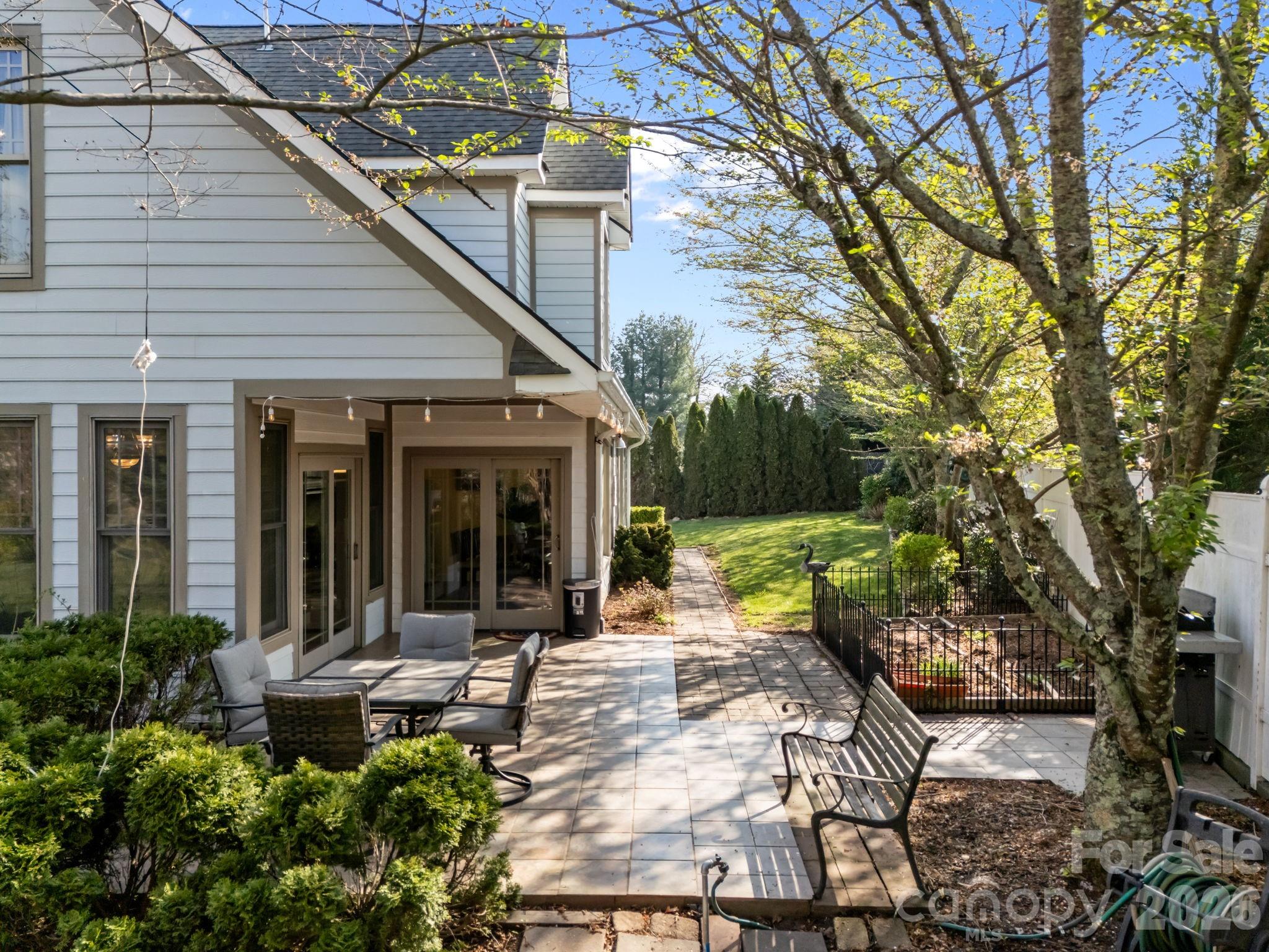 4 AMARETTO Drive — Candler