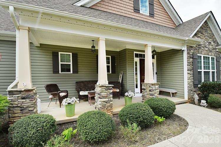 3020 Archer Way Drive — Iron Station