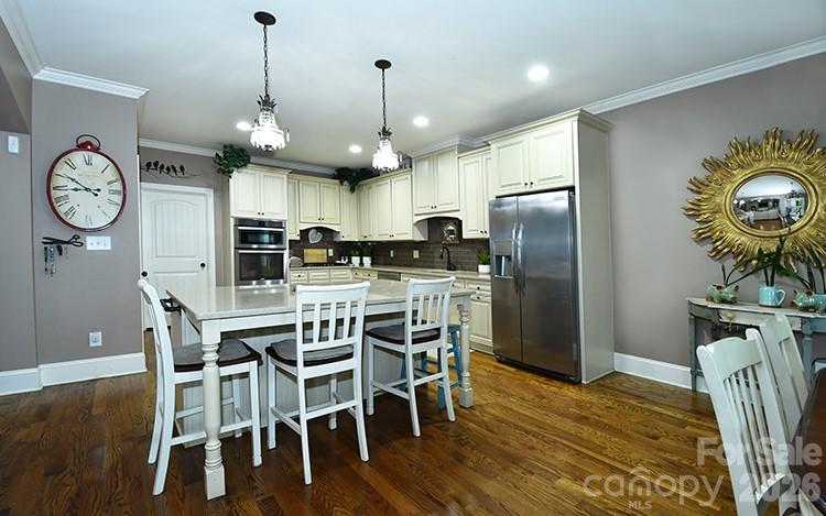 3020 Archer Way Drive — Iron Station