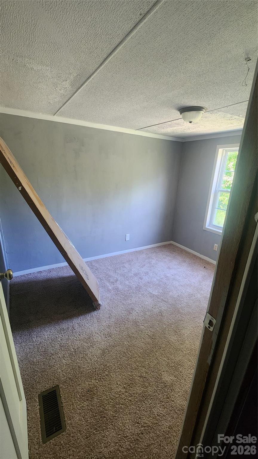 802 W 15th Street — Newton