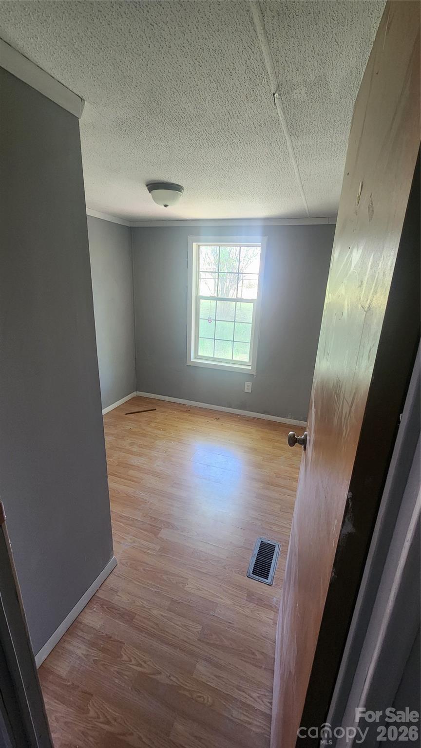 802 W 15th Street — Newton