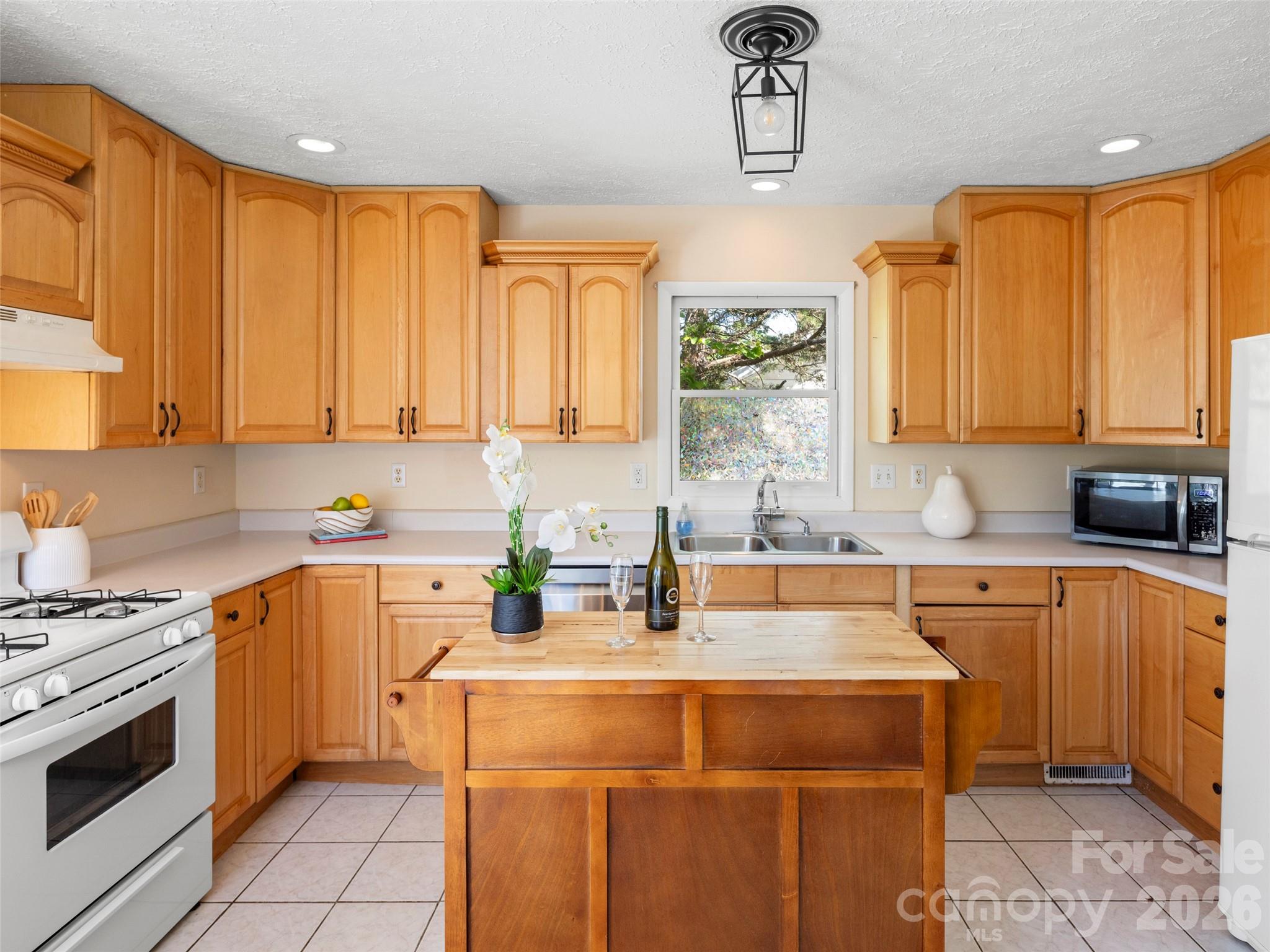 68 Vandalia Avenue — Asheville
