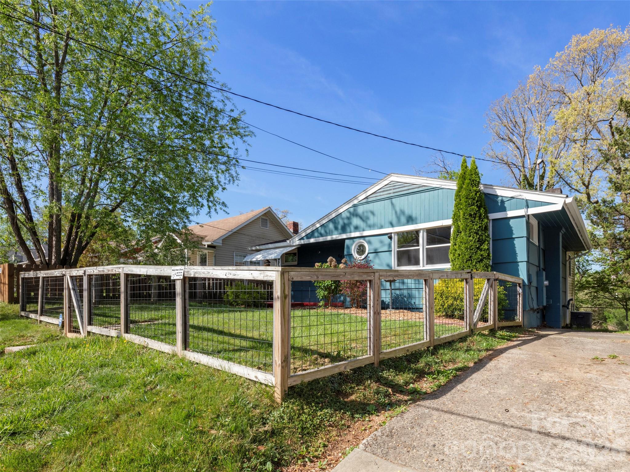 68 Vandalia Avenue — Asheville