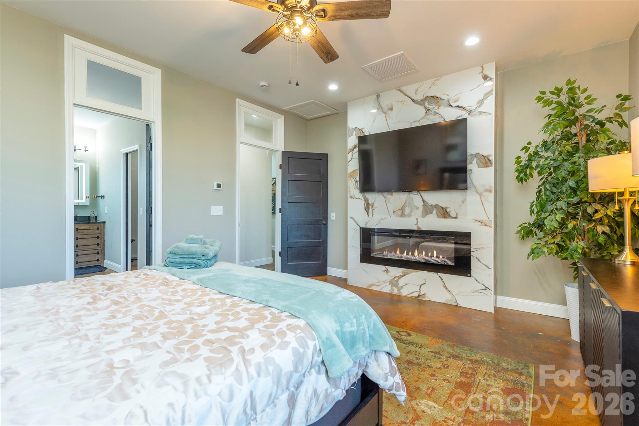 225 N Main Street #C — Hendersonville