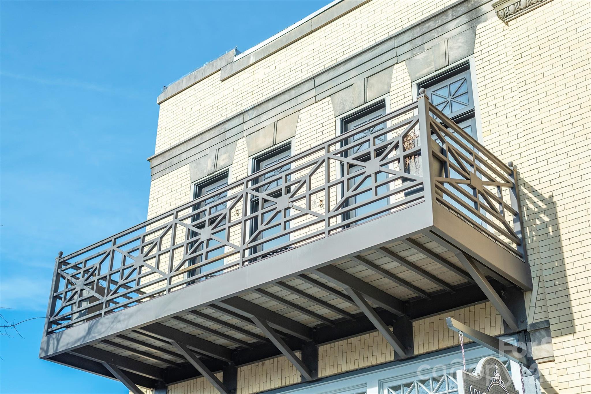 225 N Main Street #C — Hendersonville