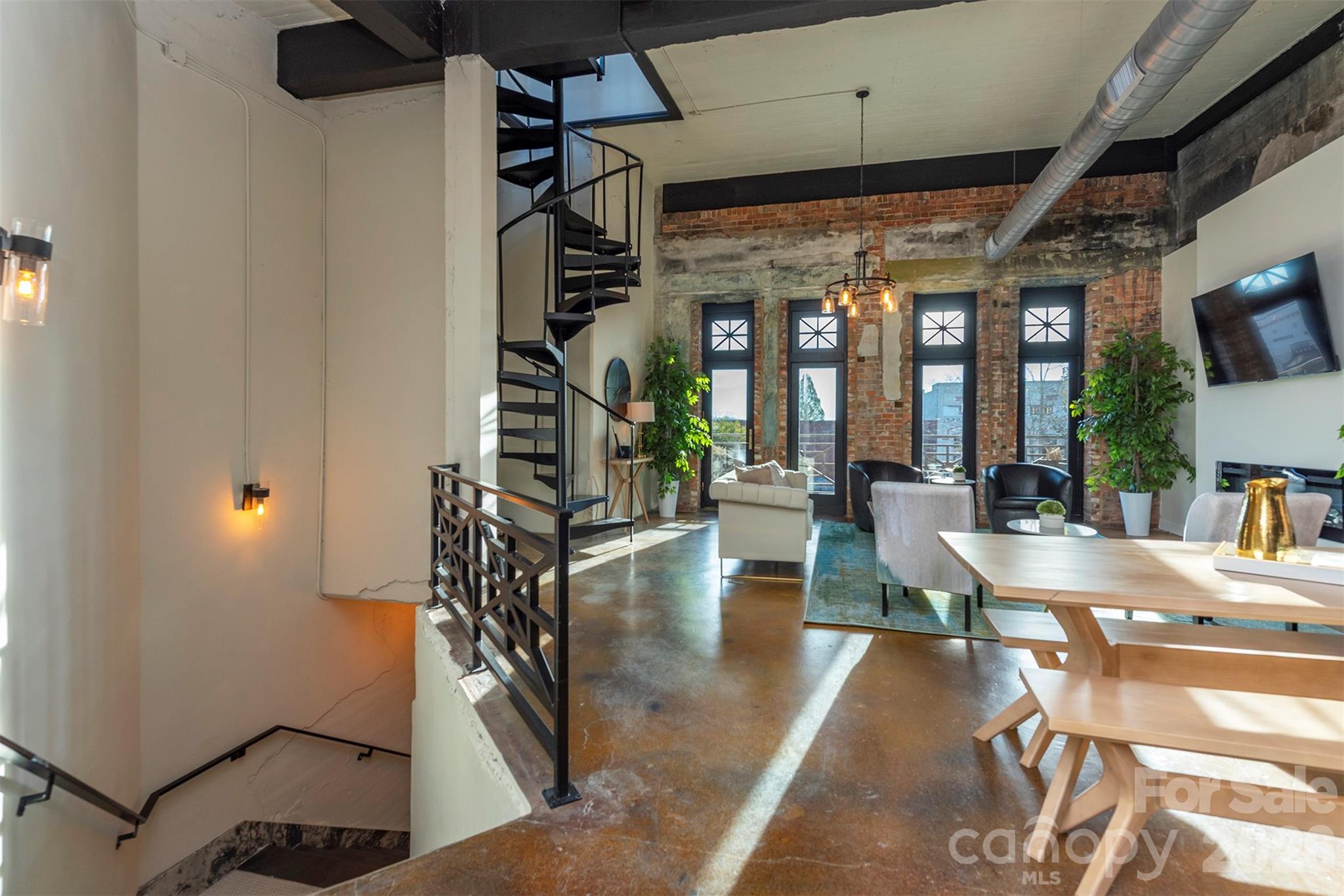 225 N Main Street #C — Hendersonville