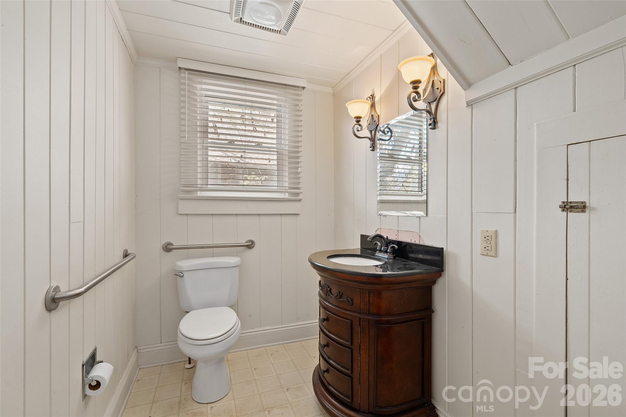 89 Walnut Street — Waynesville