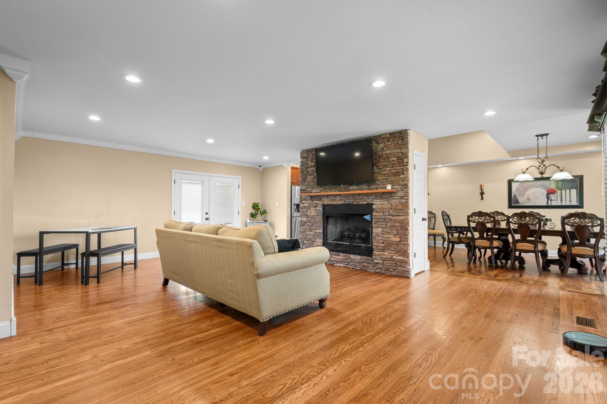1315 Pear Drive — Conover