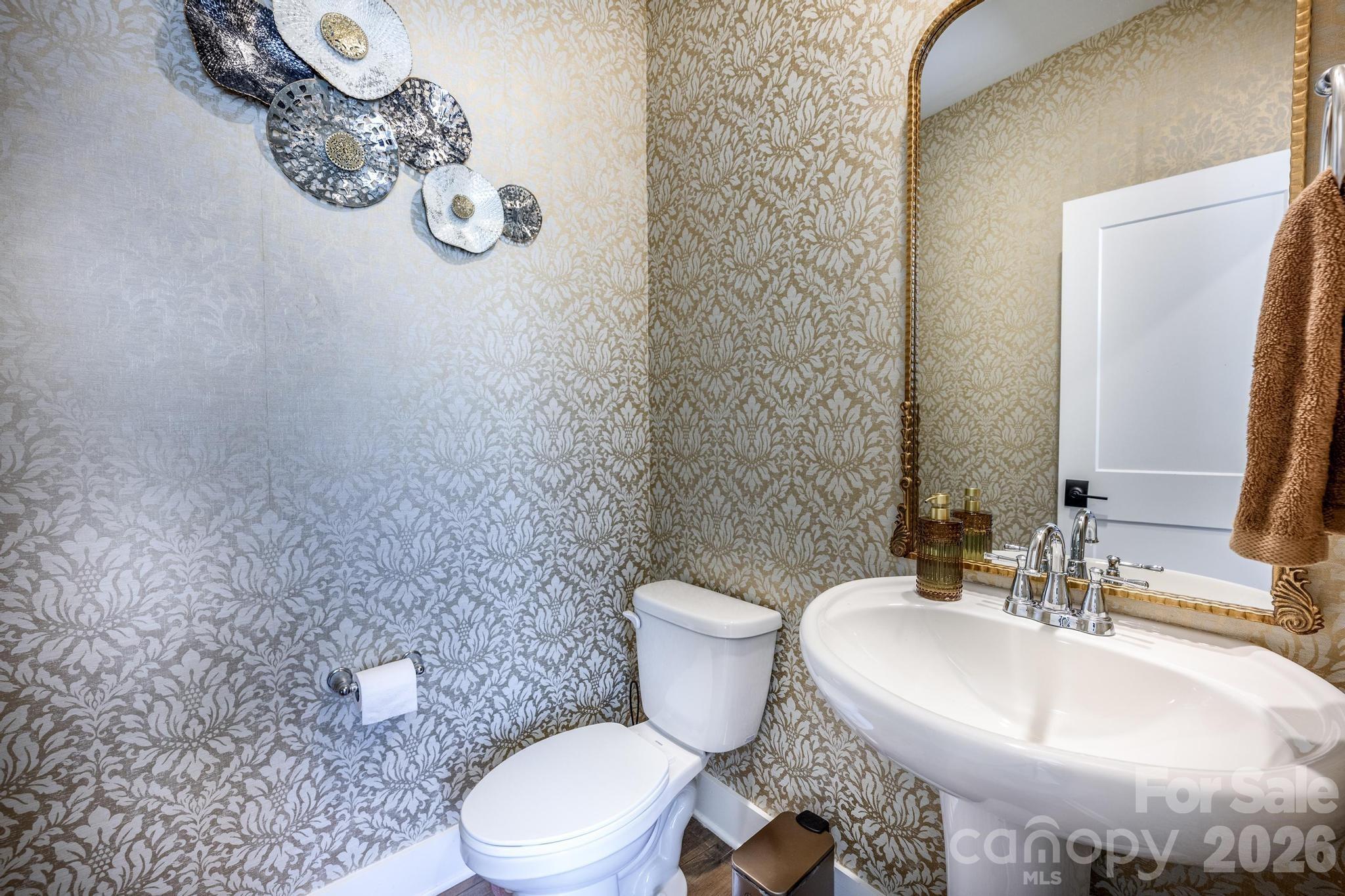 114 Glencoe Lane #102 — Mooresville