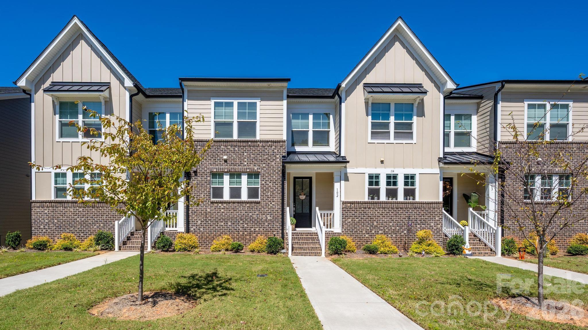 114 Glencoe Lane #102 — Mooresville