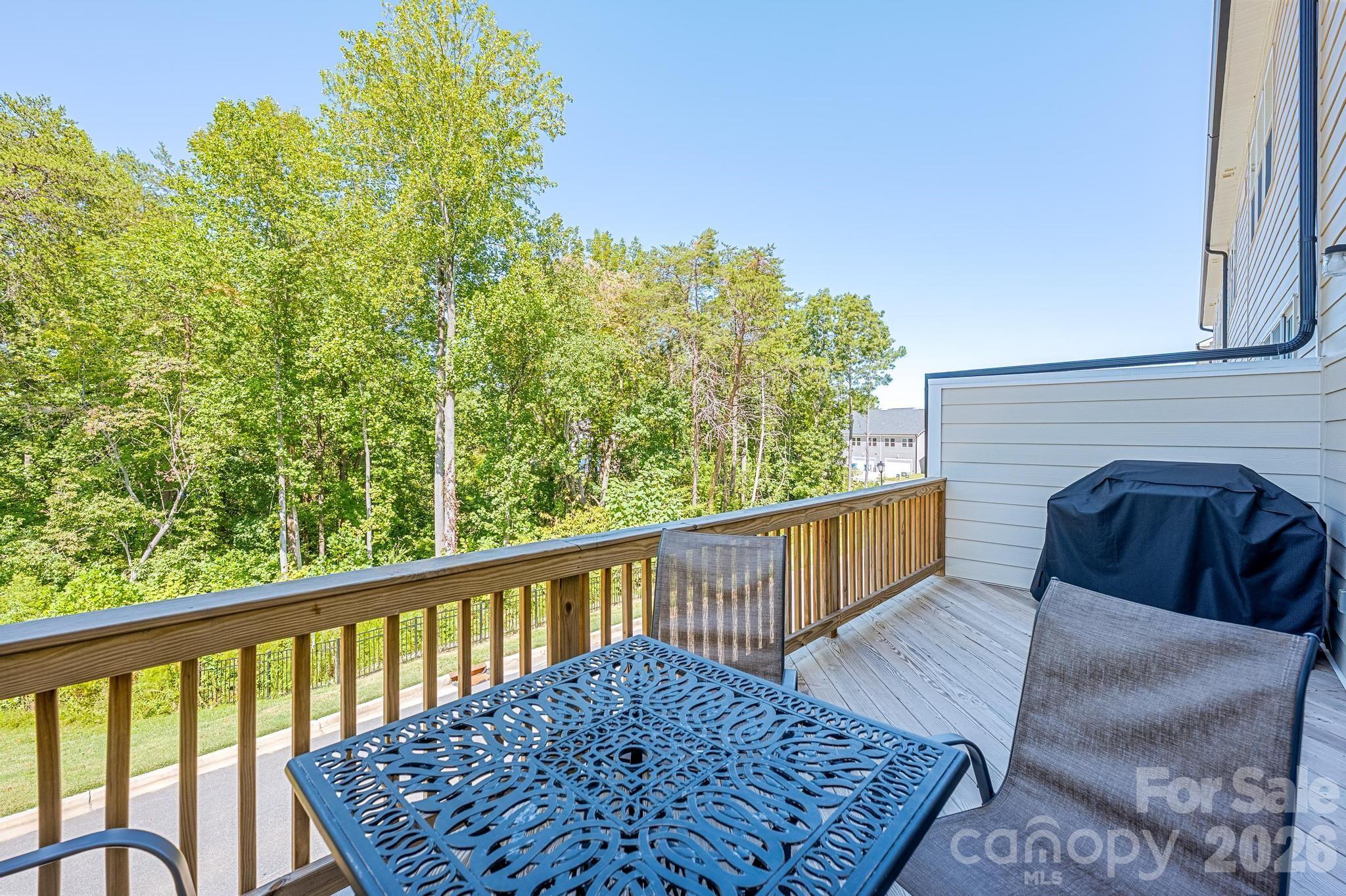 114 Glencoe Lane #102 — Mooresville