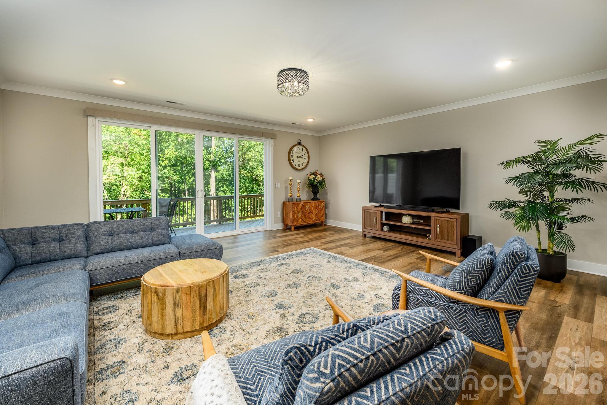114 Glencoe Lane #102 — Mooresville