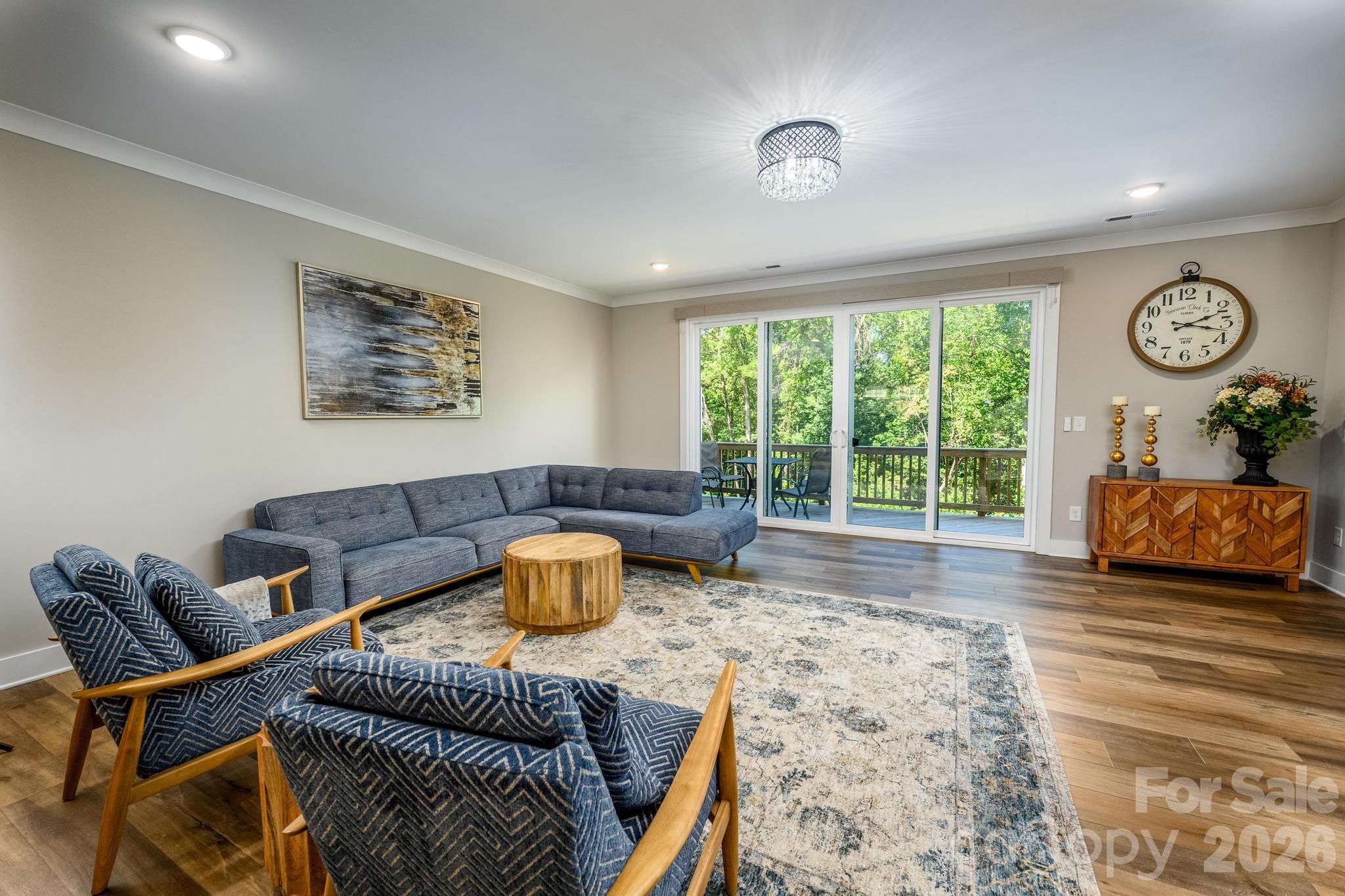 114 Glencoe Lane #102 — Mooresville