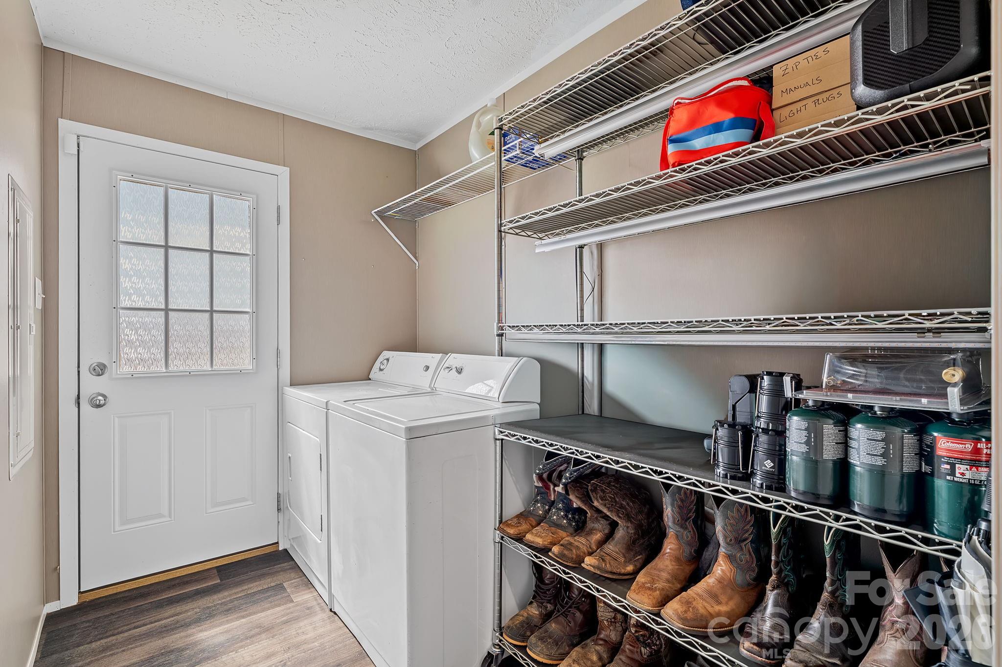 59 Alberto Way — Hendersonville