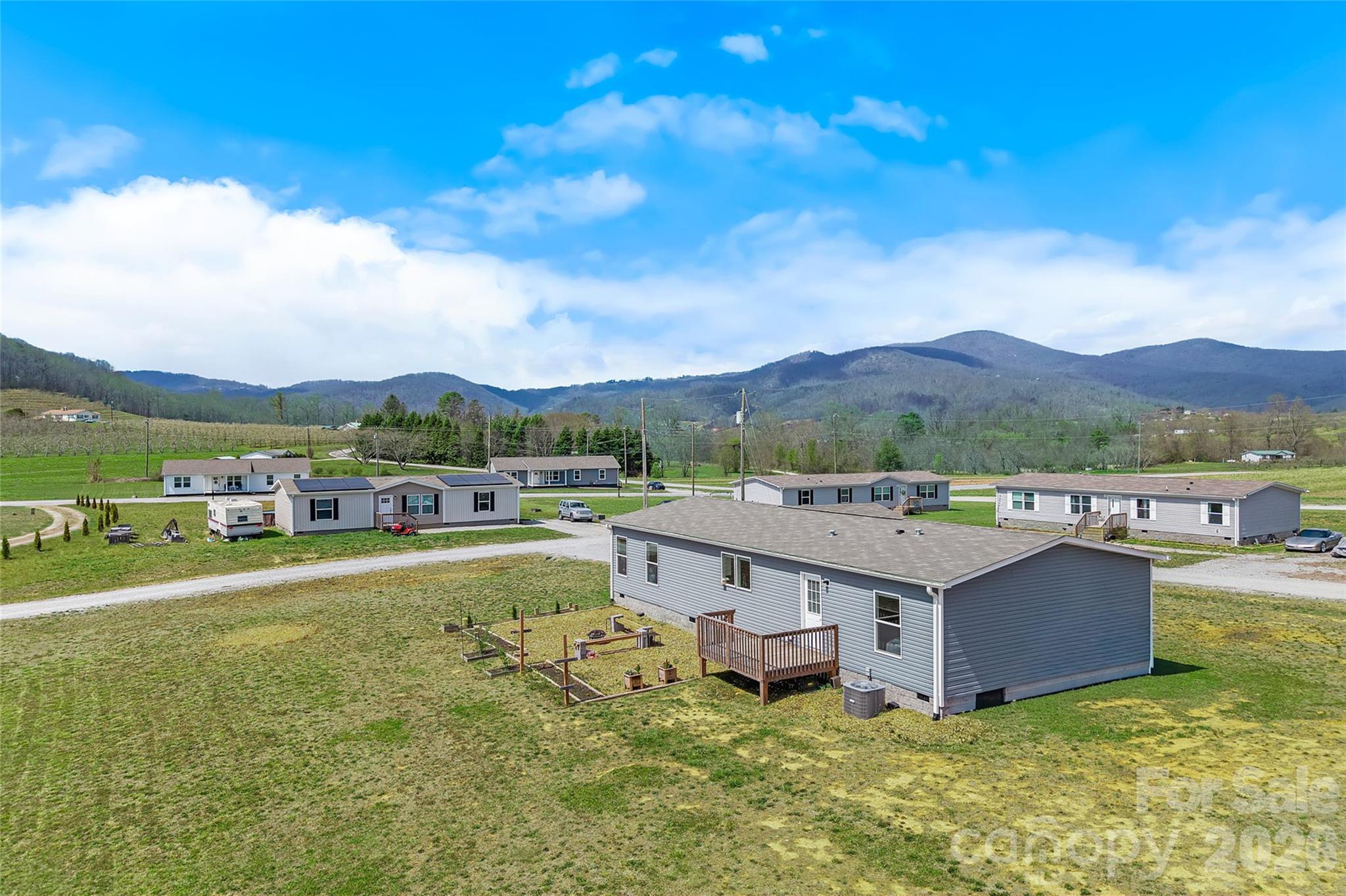 59 Alberto Way — Hendersonville