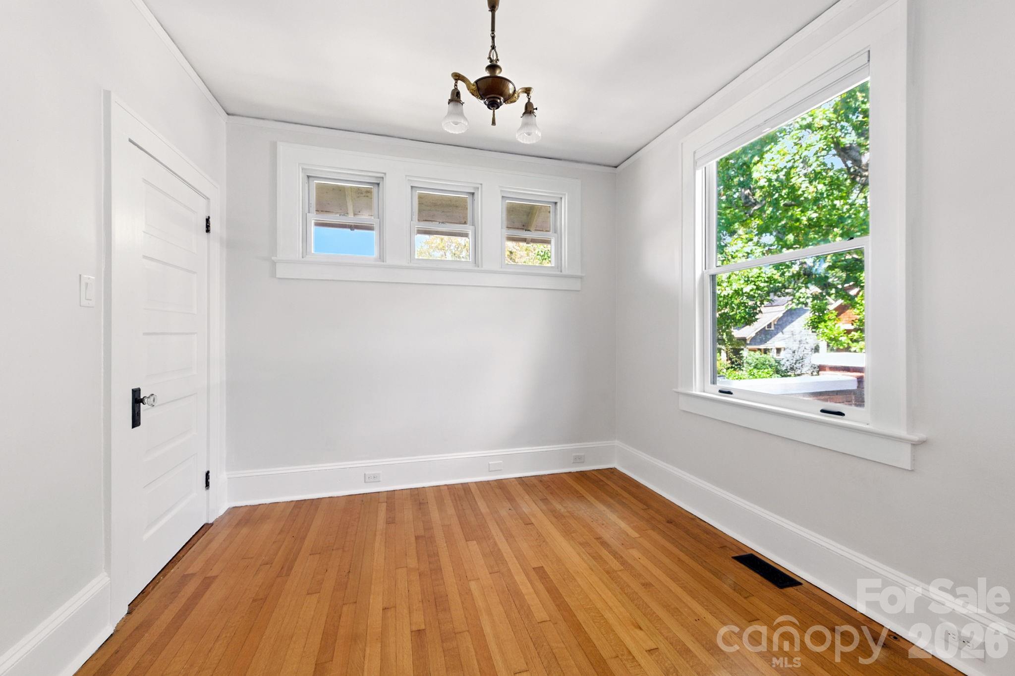 38 Austin Avenue — Asheville