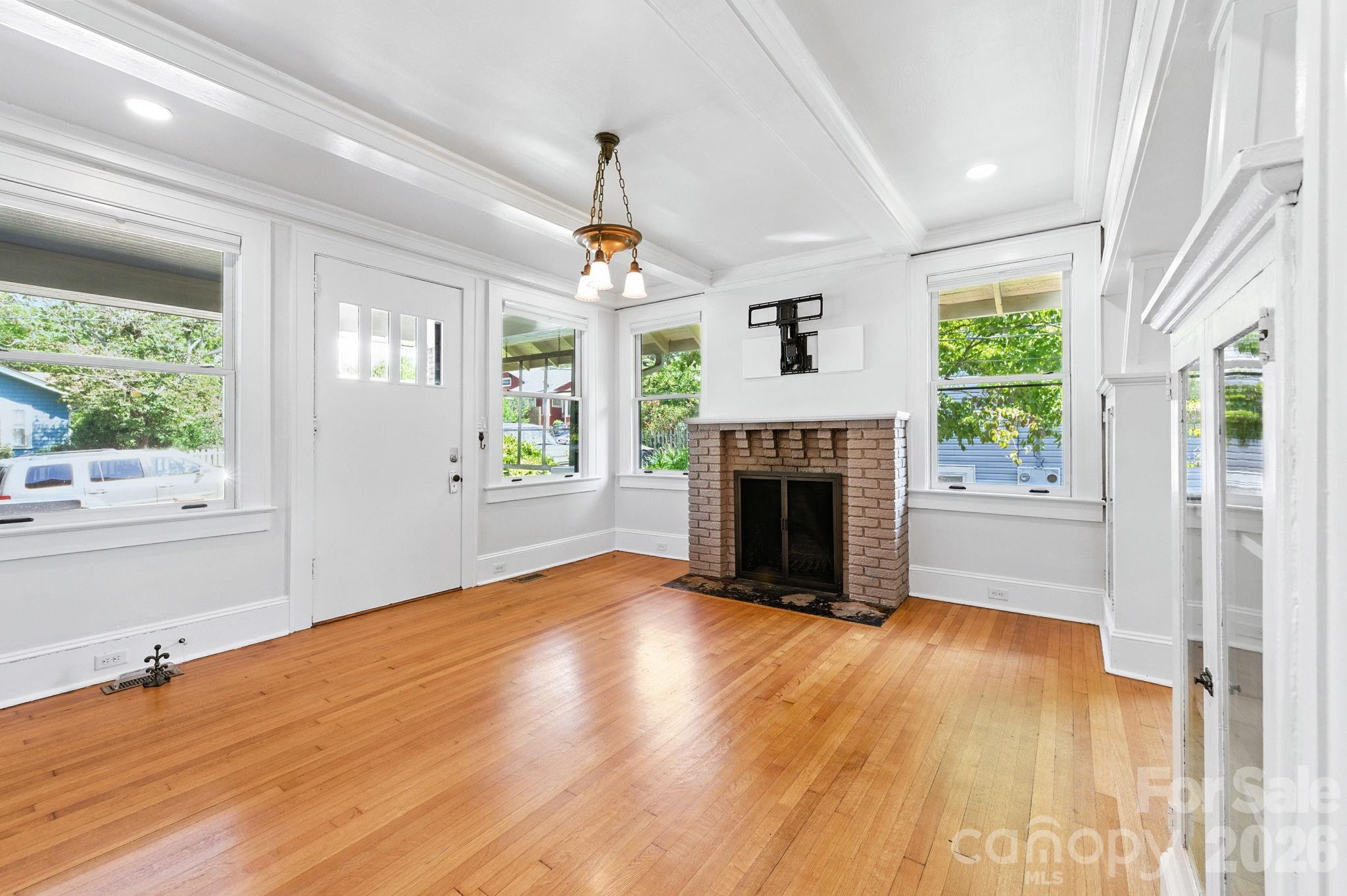 38 Austin Avenue — Asheville