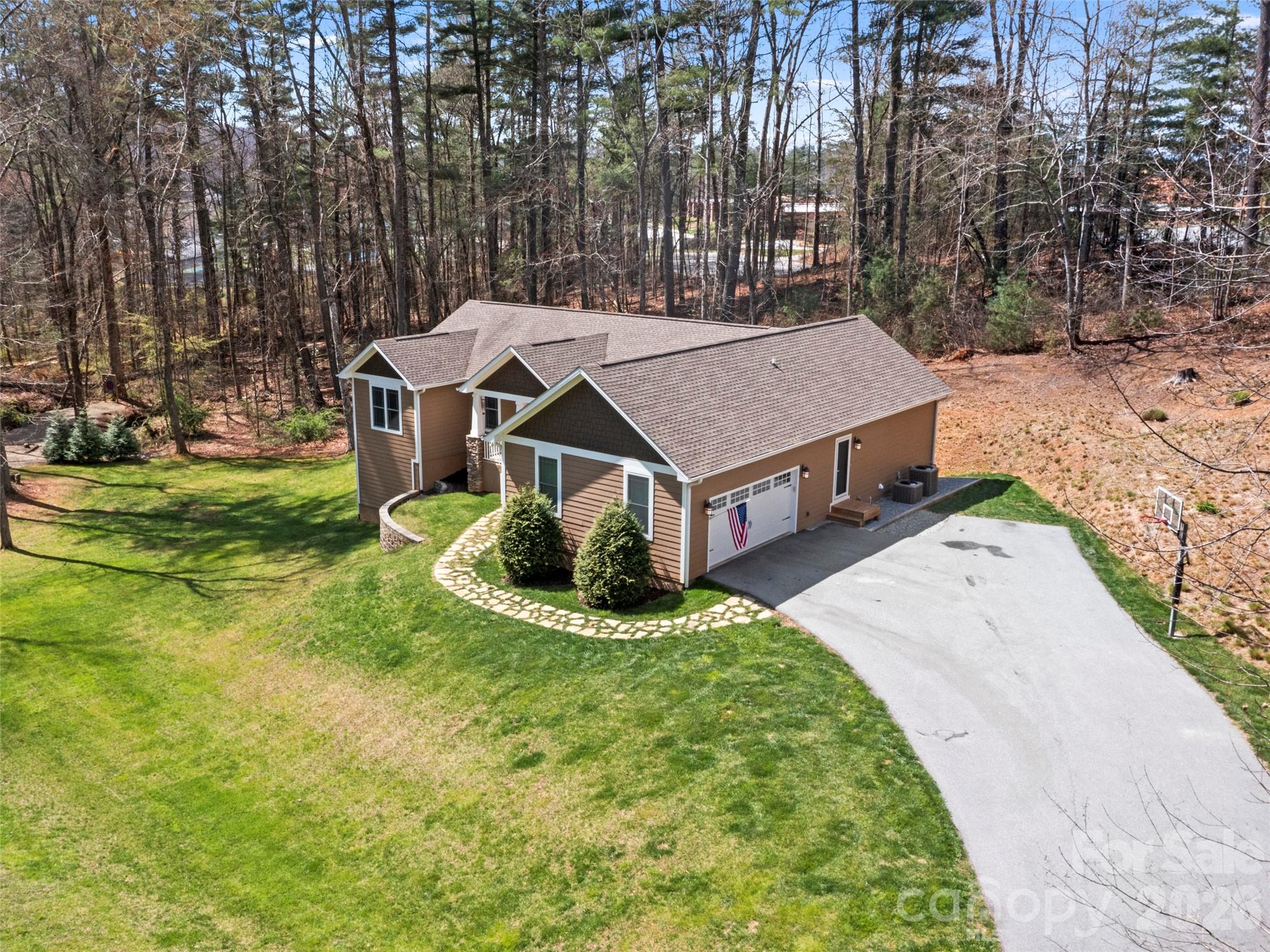 290 Sweetwater Hills Drive — Hendersonville