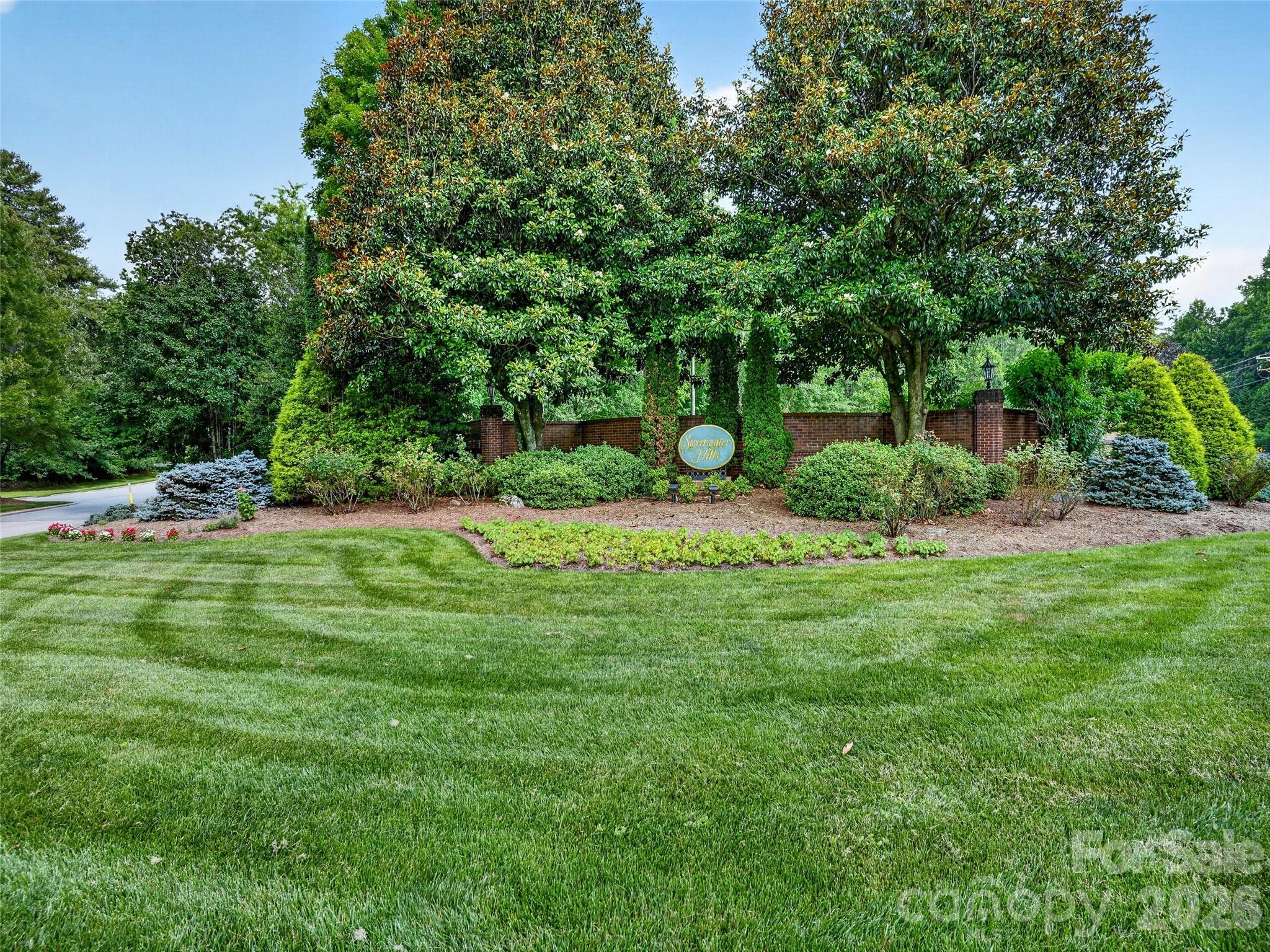 290 Sweetwater Hills Drive — Hendersonville