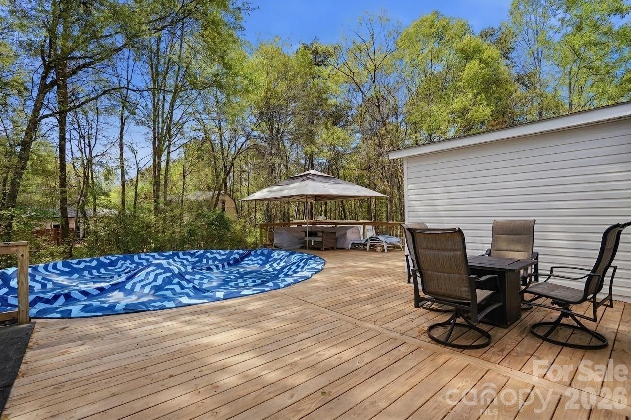 605 Ridgewood Court — Mount Holly