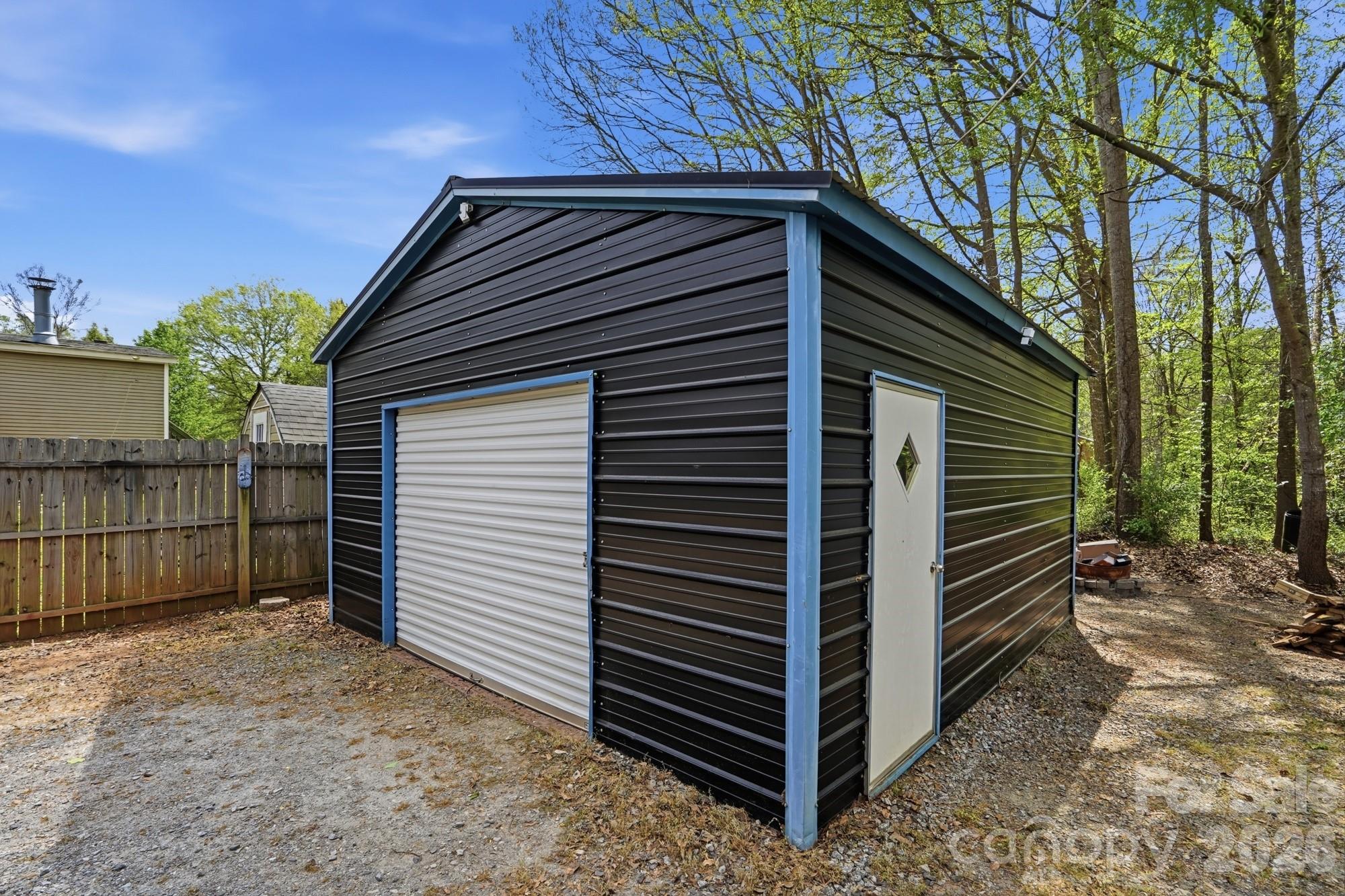 605 Ridgewood Court — Mount Holly