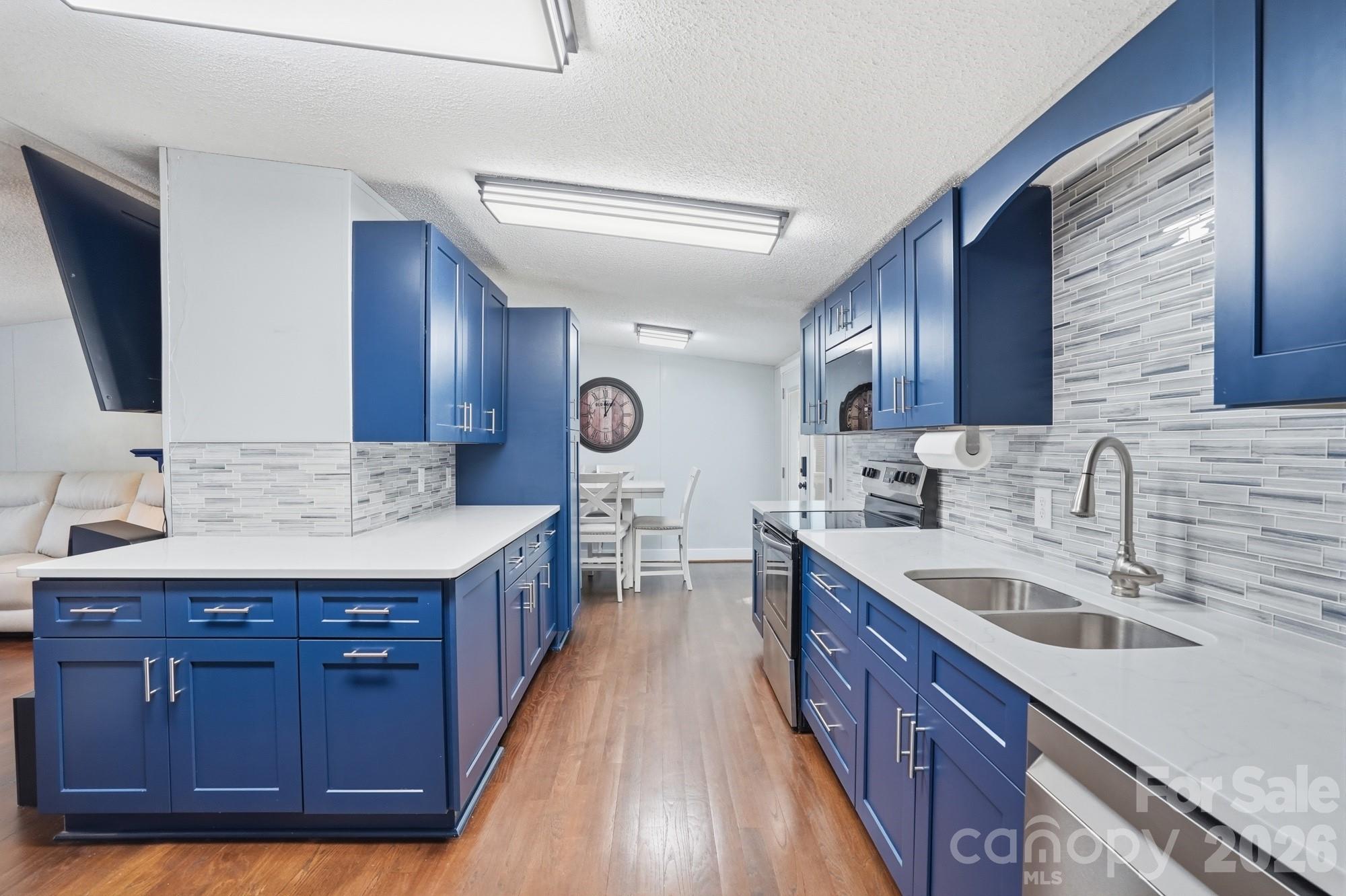 605 Ridgewood Court — Mount Holly