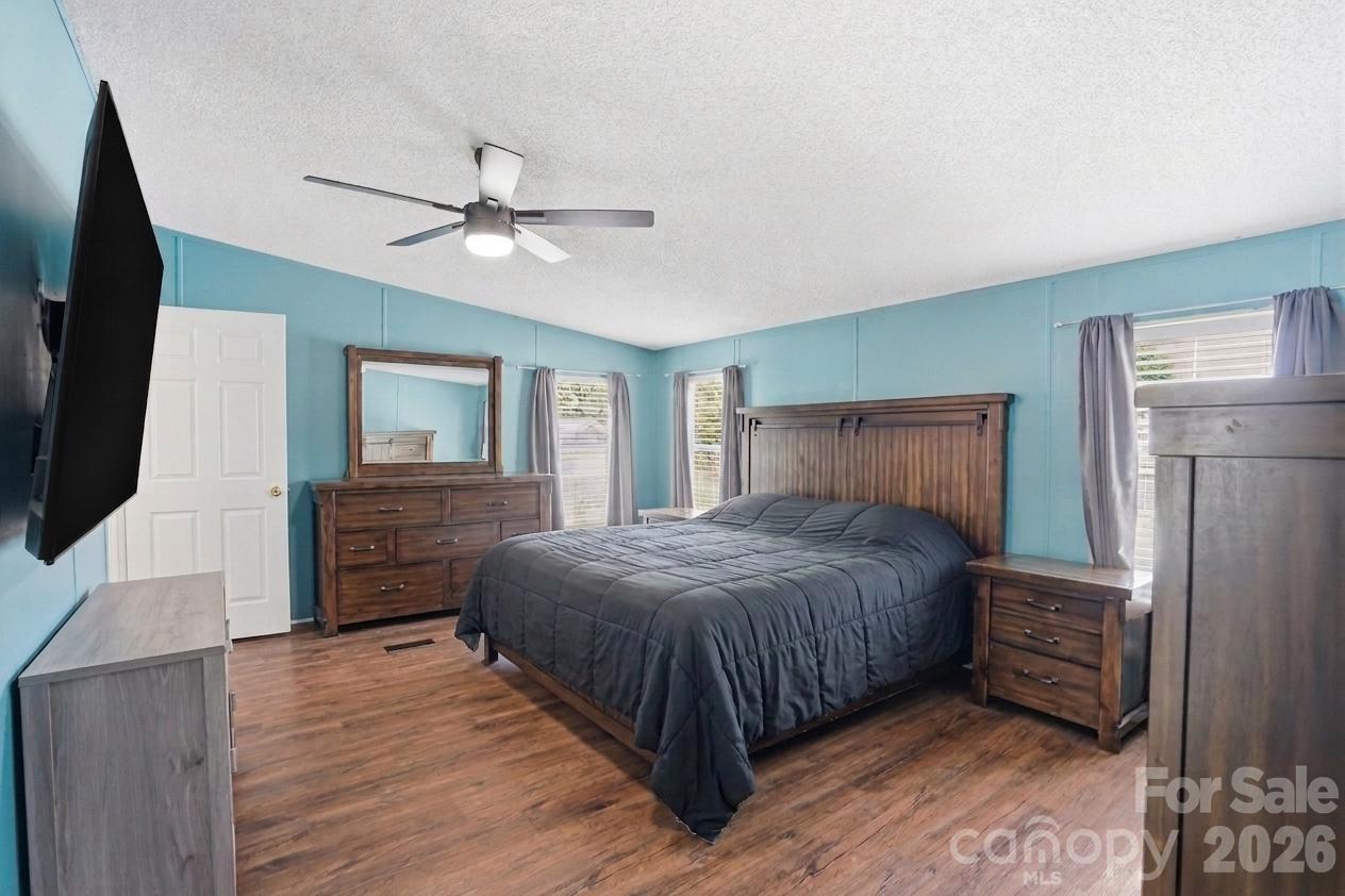 605 Ridgewood Court — Mount Holly