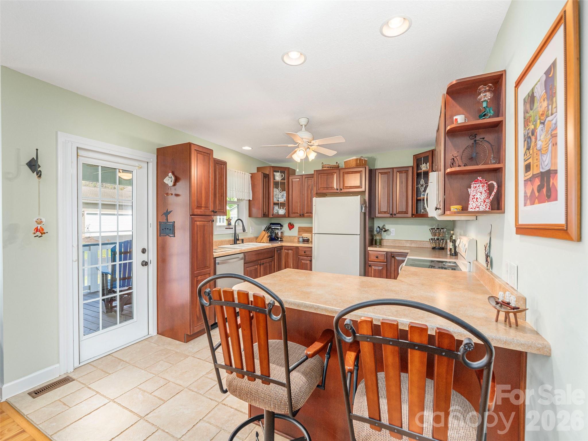 22 Cottage Loop — Waynesville