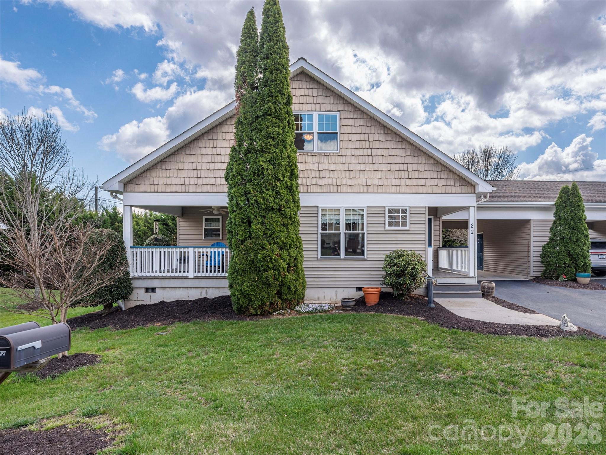 22 Cottage Loop — Waynesville