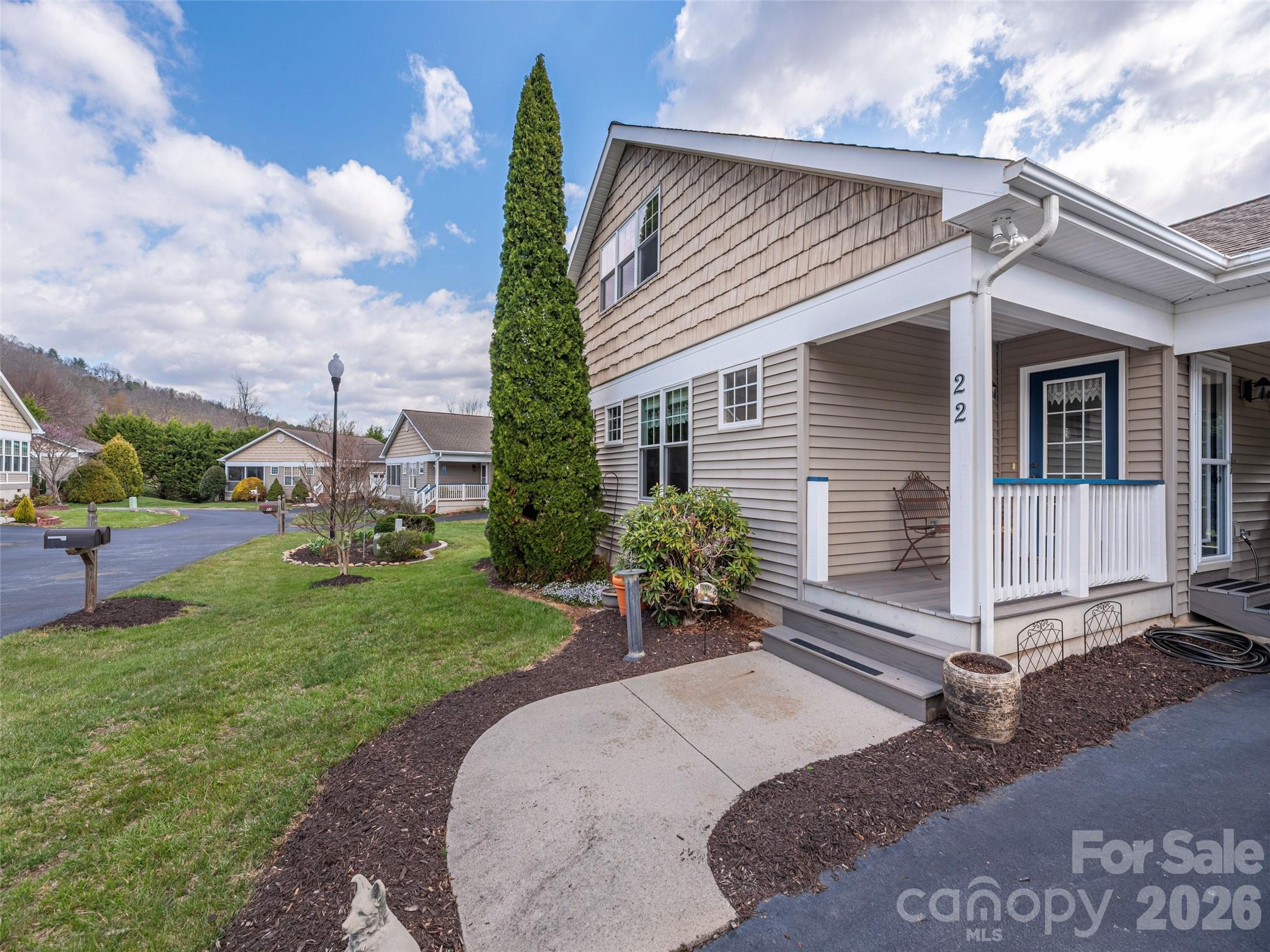 22 Cottage Loop — Waynesville