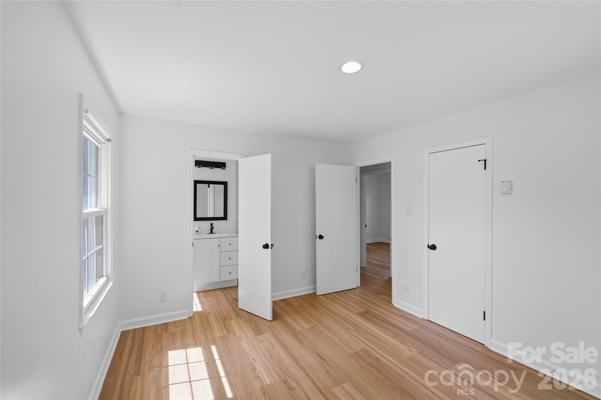 5906 Whitingham Drive — Charlotte