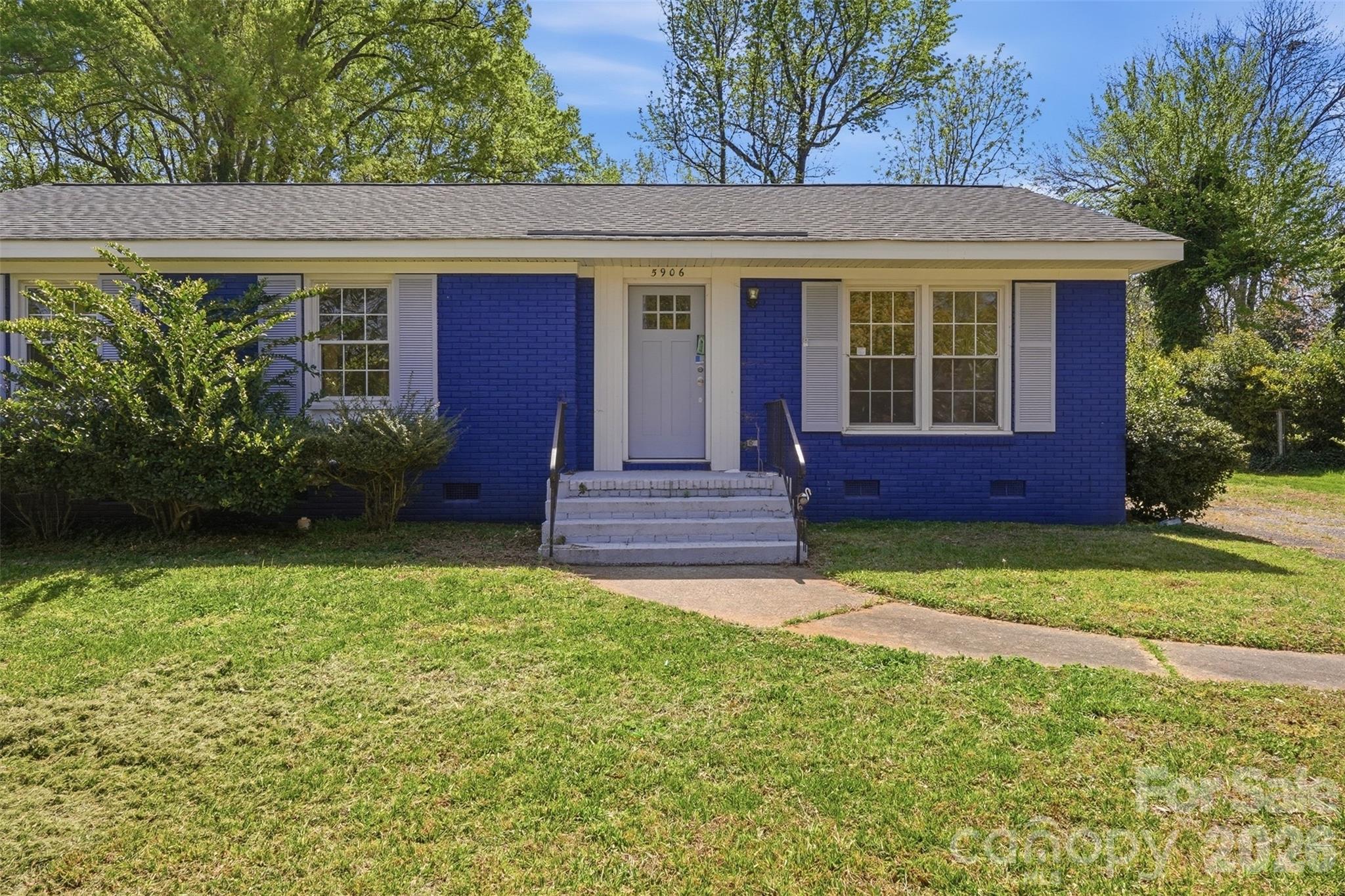 5906 Whitingham Drive — Charlotte
