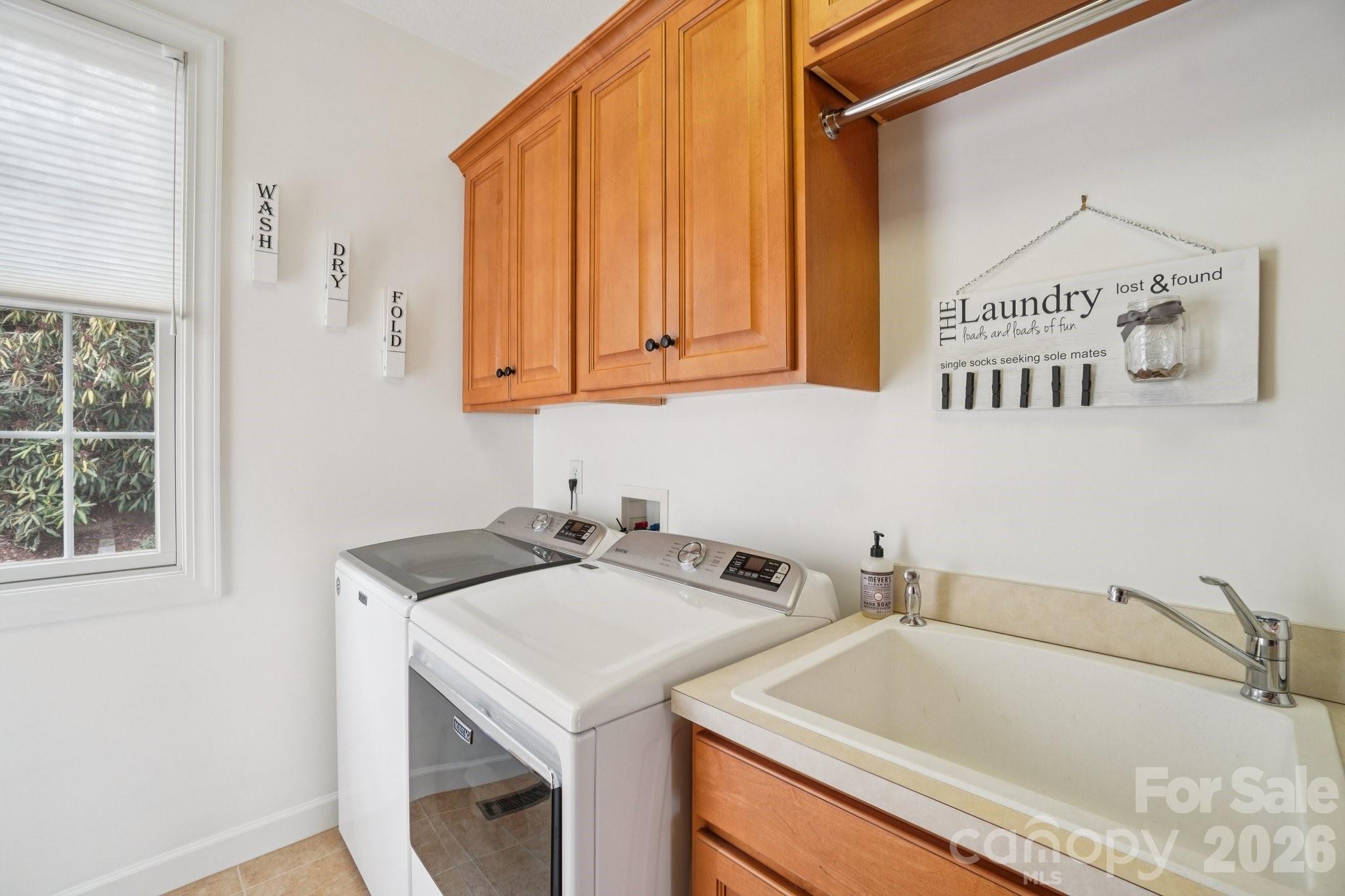 1409 Woodsong Drive — Hendersonville