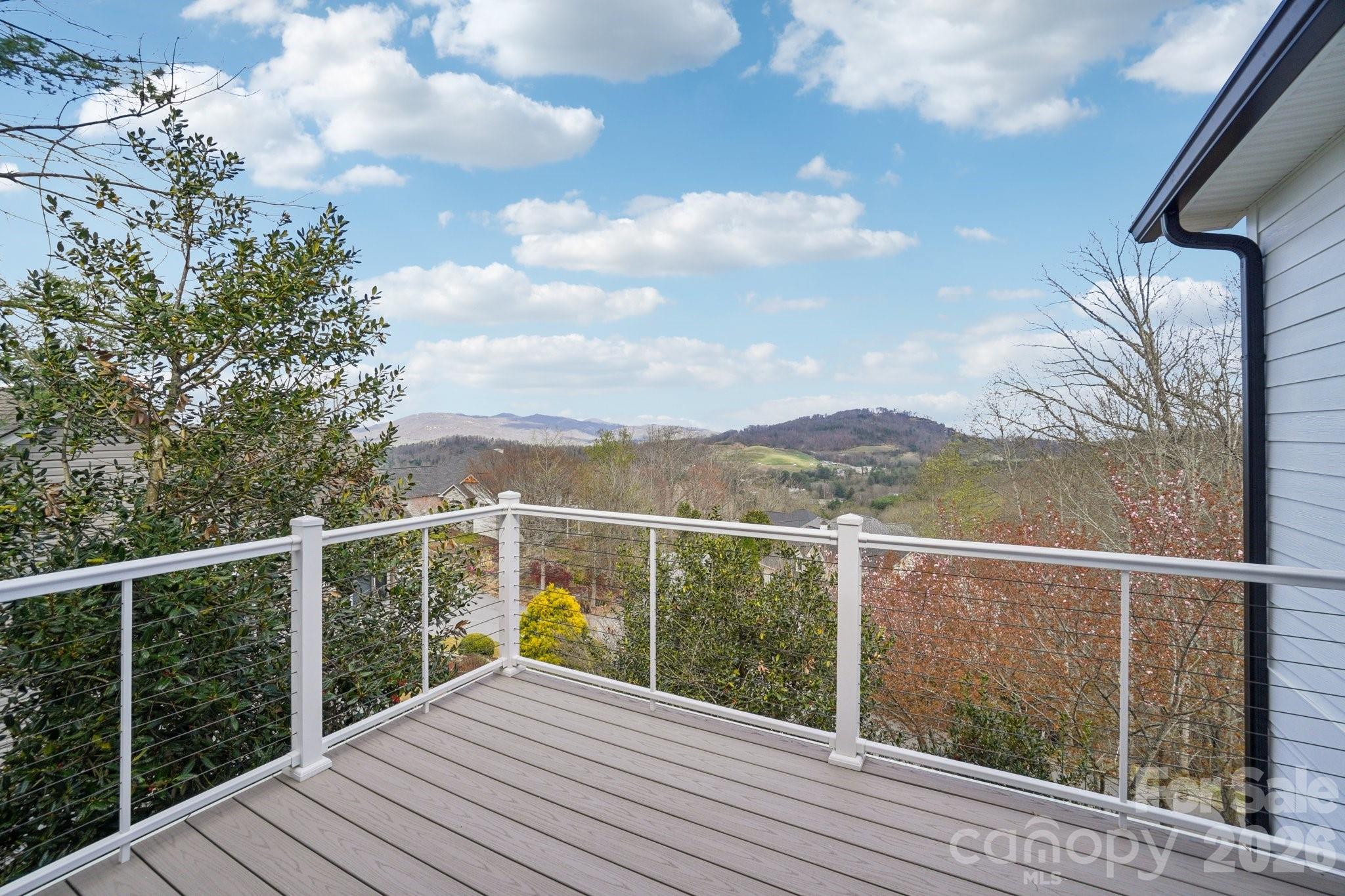1409 Woodsong Drive — Hendersonville